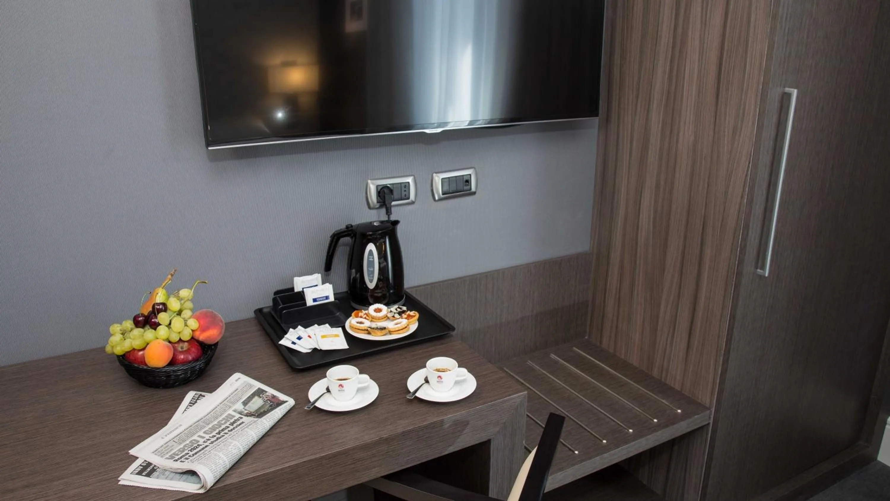 Coffee/tea facilities in Monti Palace Hotel