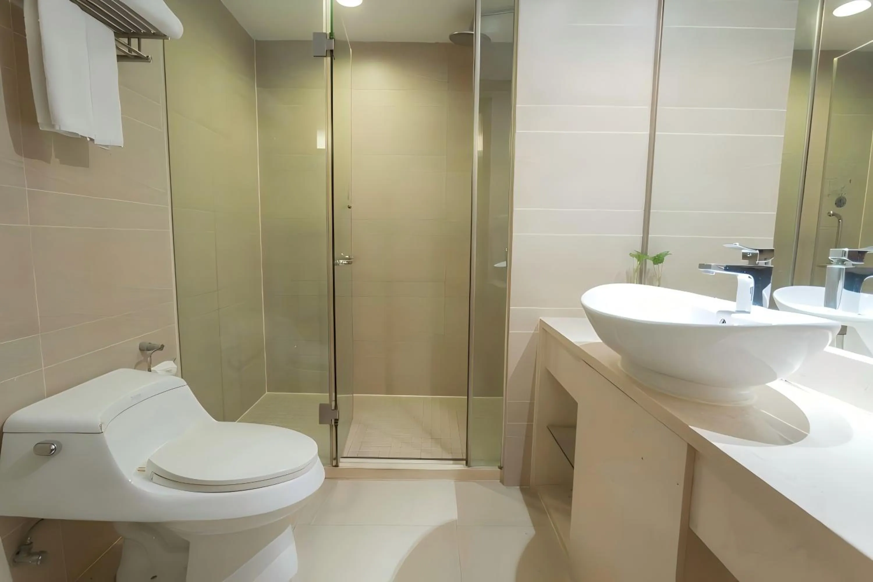 Shower in SSAW Boutique Hotel Nanchang Bayi Square