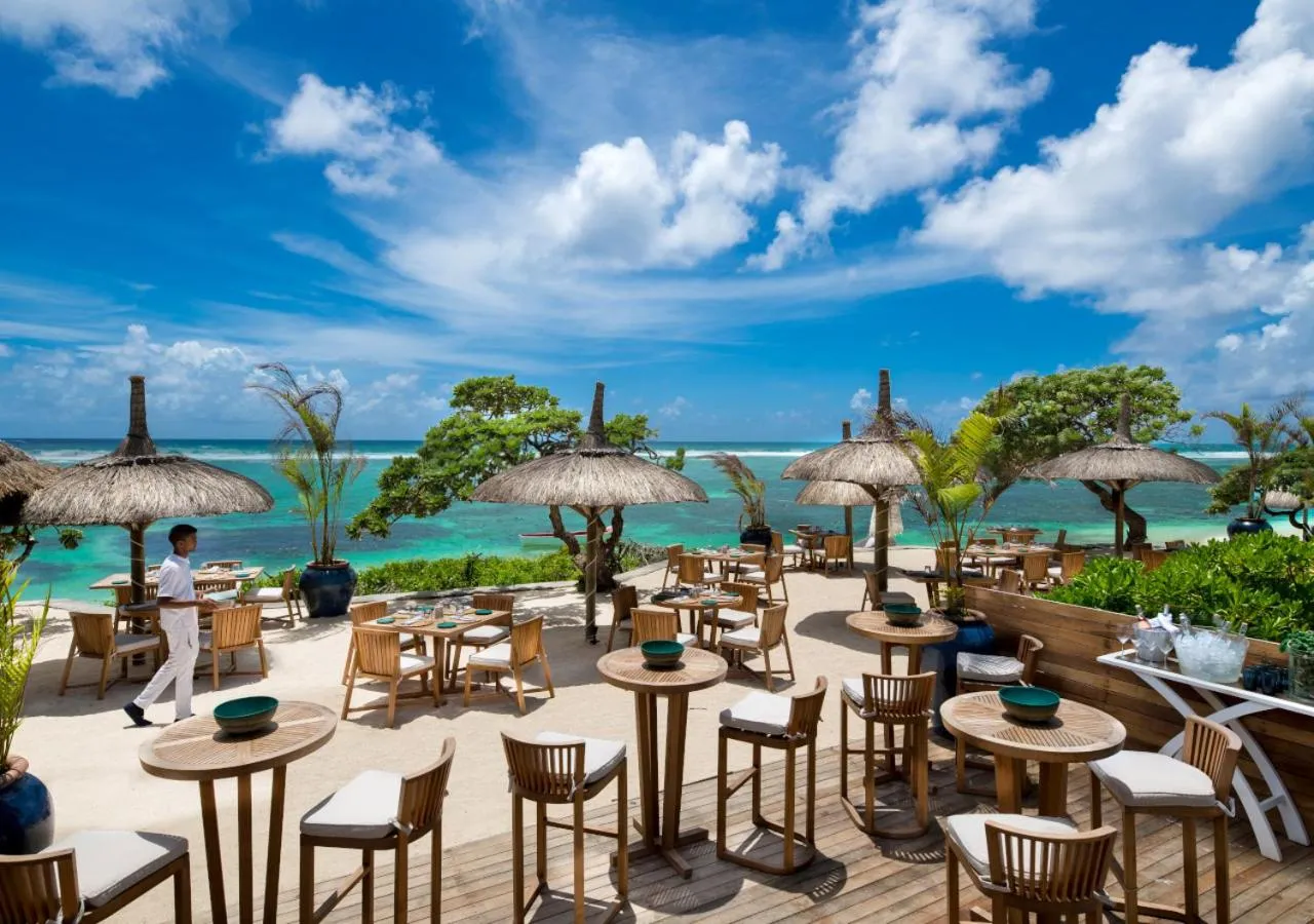 Restaurant/places to eat in La Maison d'Eté Hotel by NEWMARK