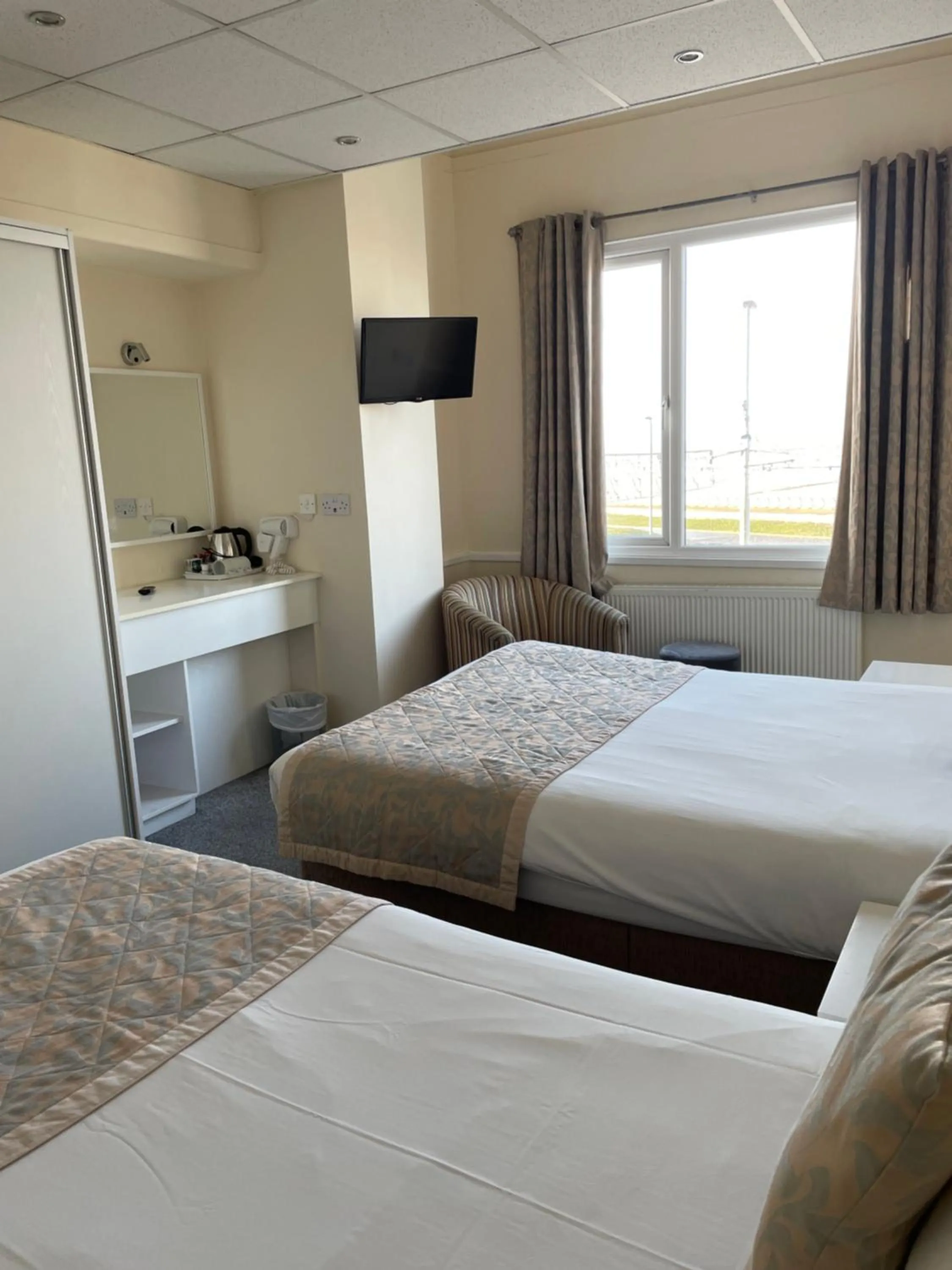 Bedroom, Bed in Craig-y-Don