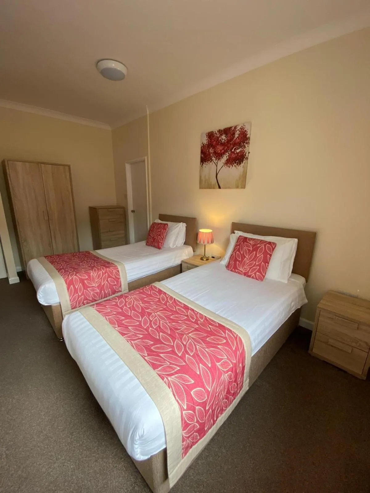 Bedroom, Bed in Craig-y-Don