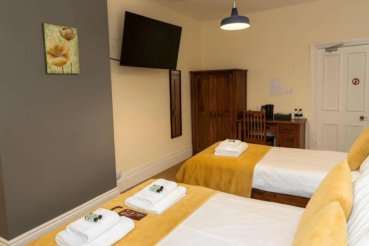 Bed in The Dolphin Hotel