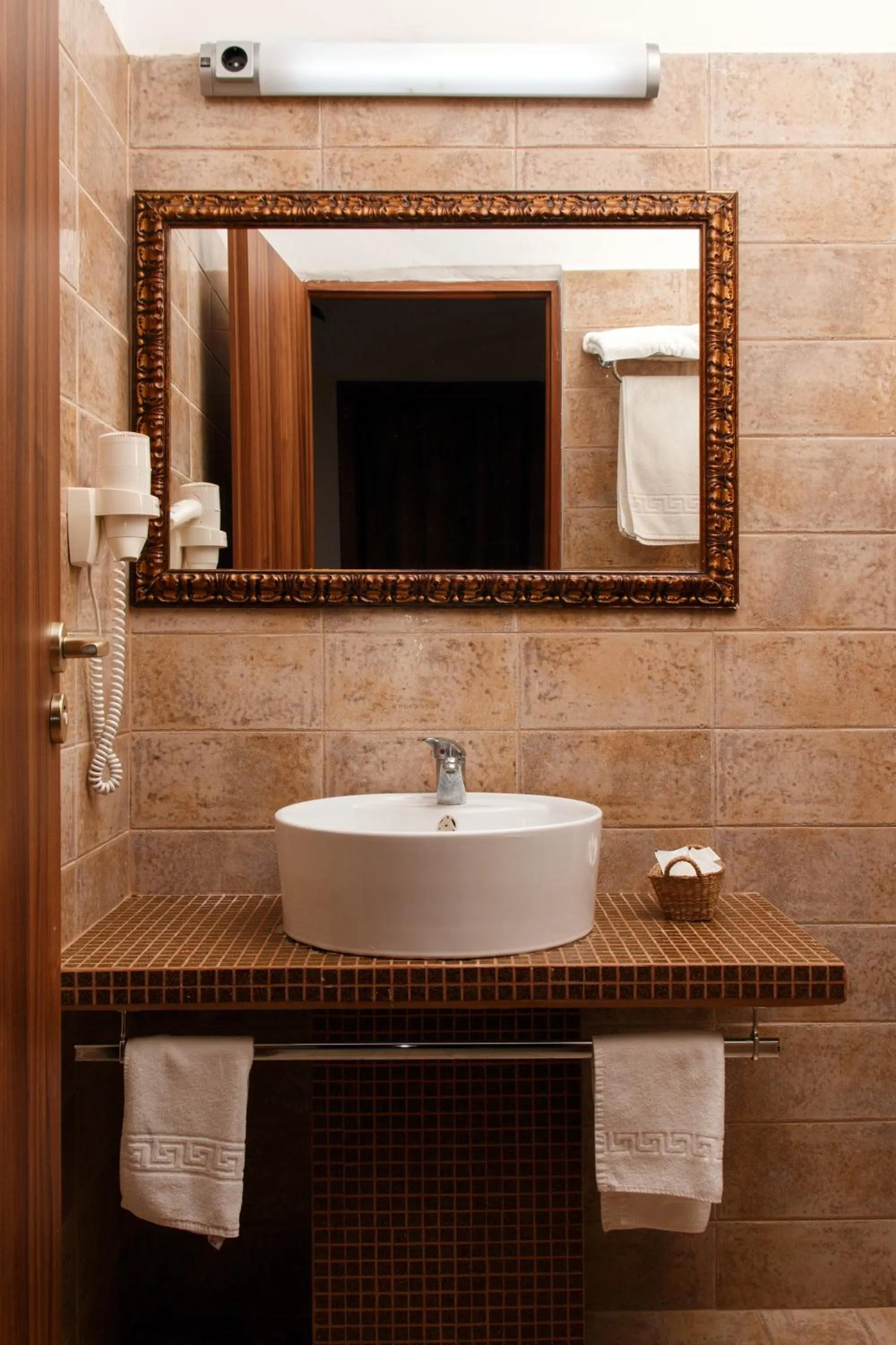 Toilet in Hotel 2D Resort and Spa