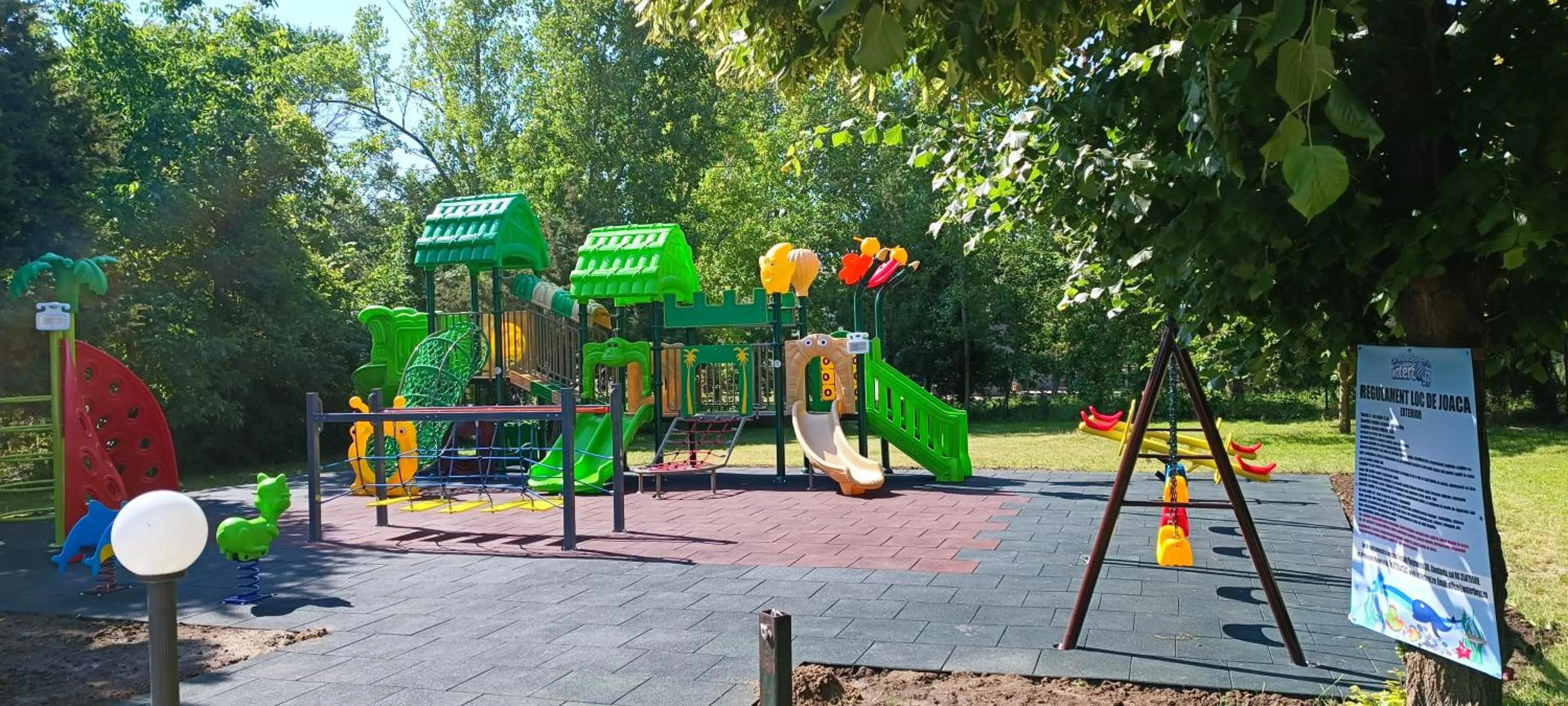 Children play ground in Hotel 2D Resort and Spa