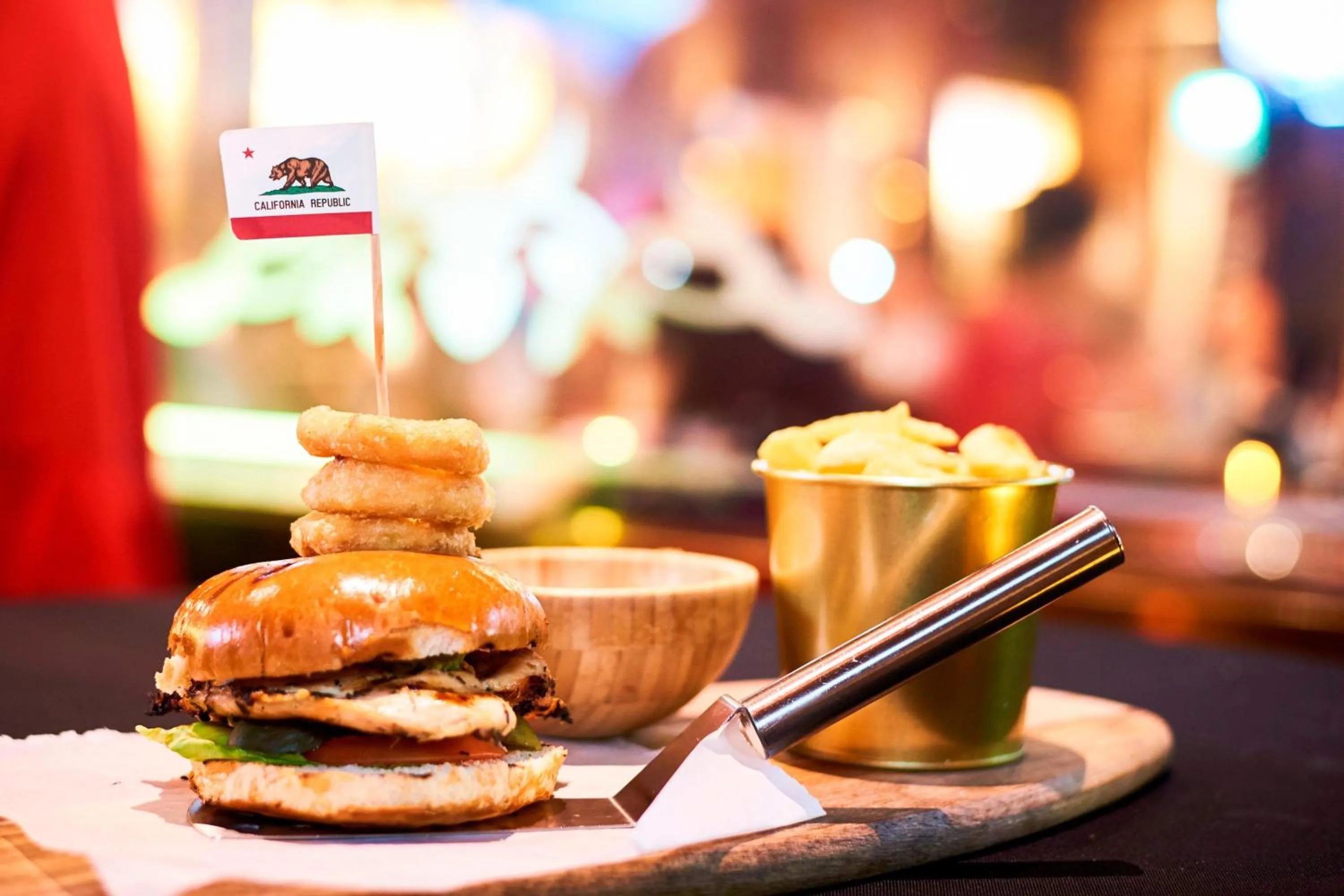 Lounge or bar in Sheraton Skyline Hotel London Heathrow