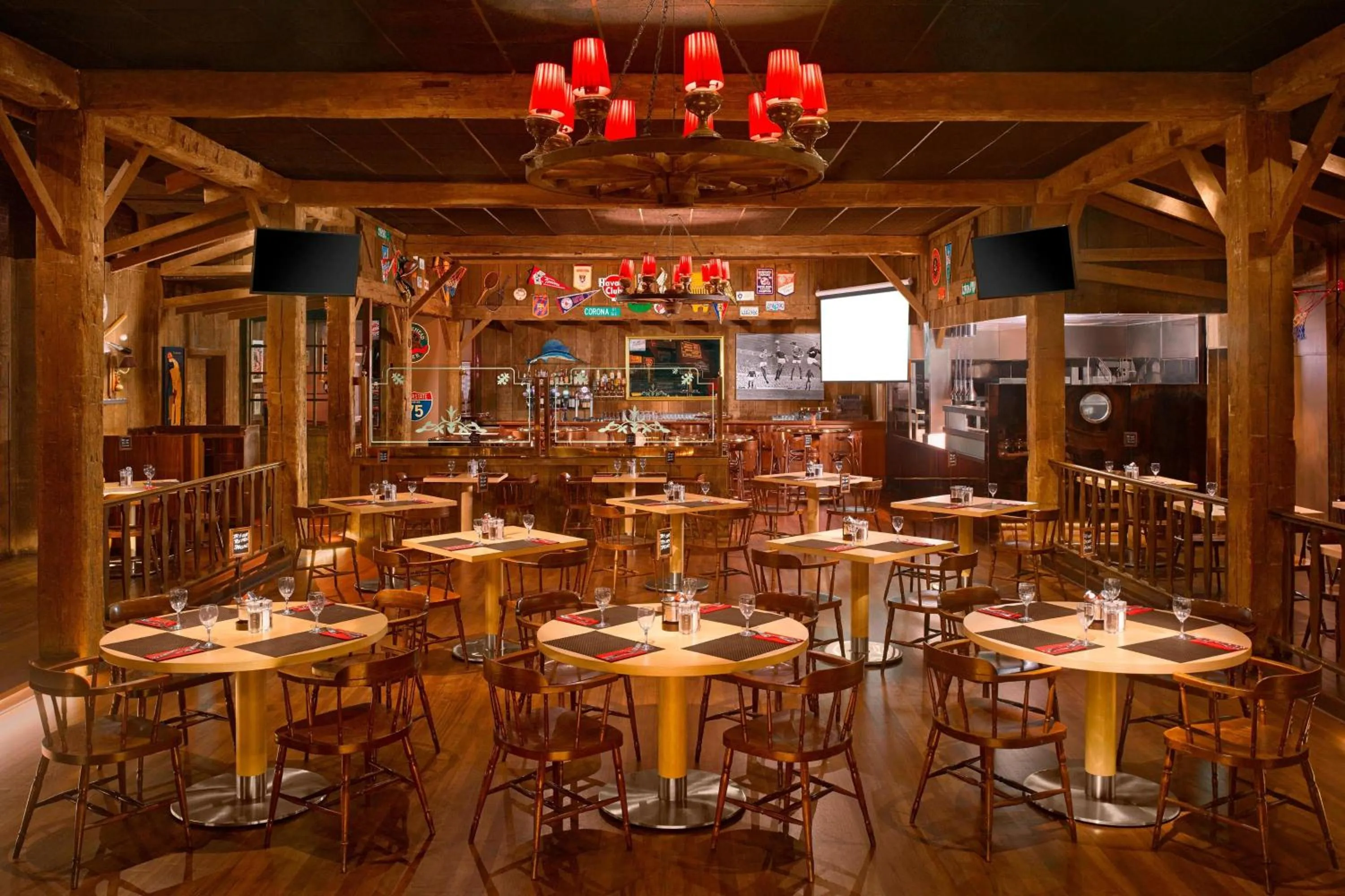 Lounge or bar in Sheraton Skyline Hotel London Heathrow