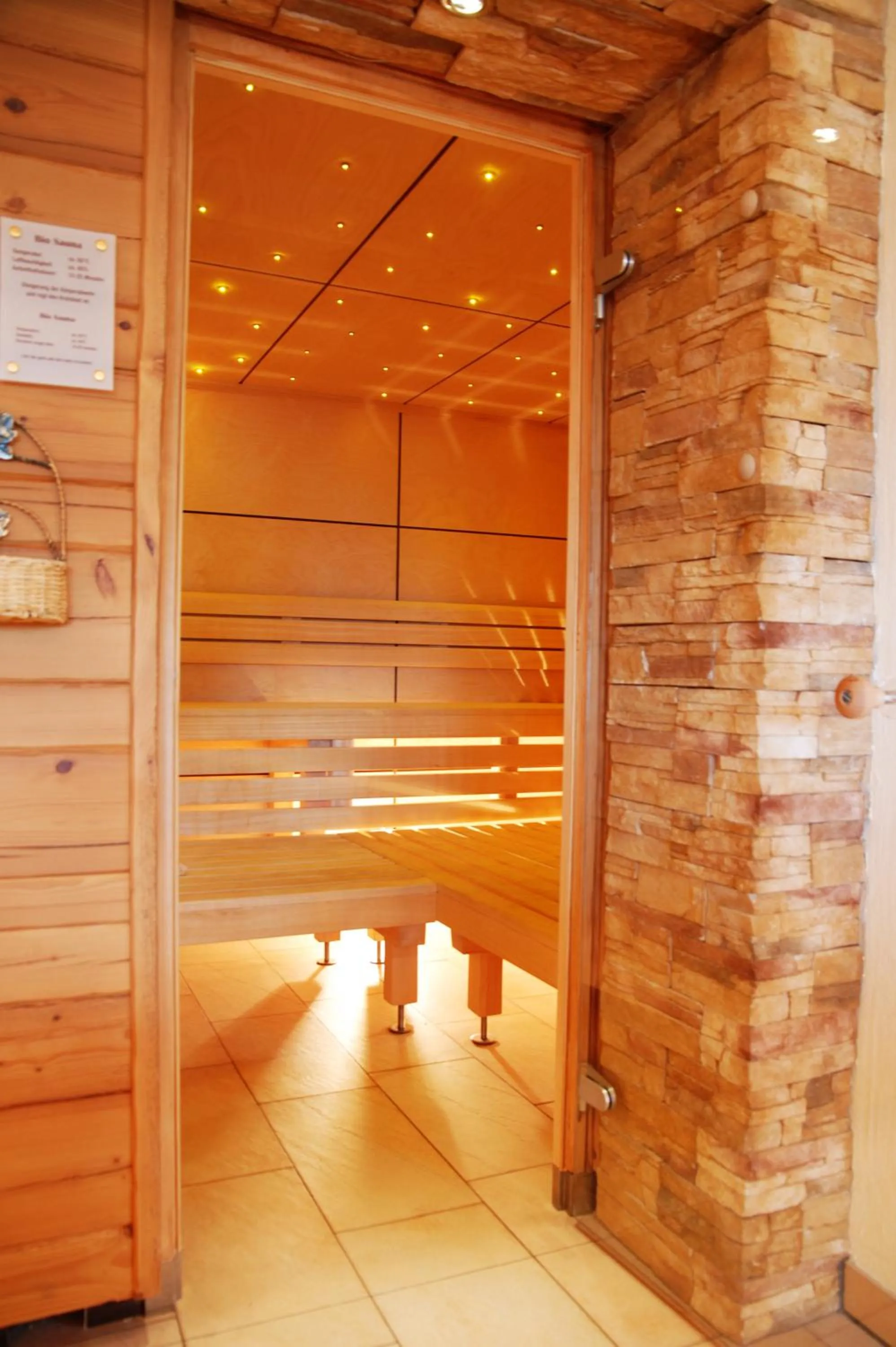 Spa and wellness centre/facilities in Hotel Neue Post