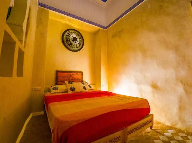 Bed in Dar Sarsar Artistic Music