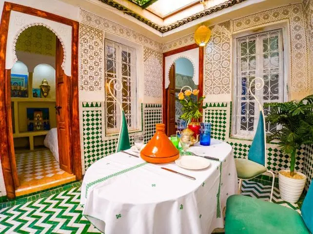 Dar Sarsar Artistic Music