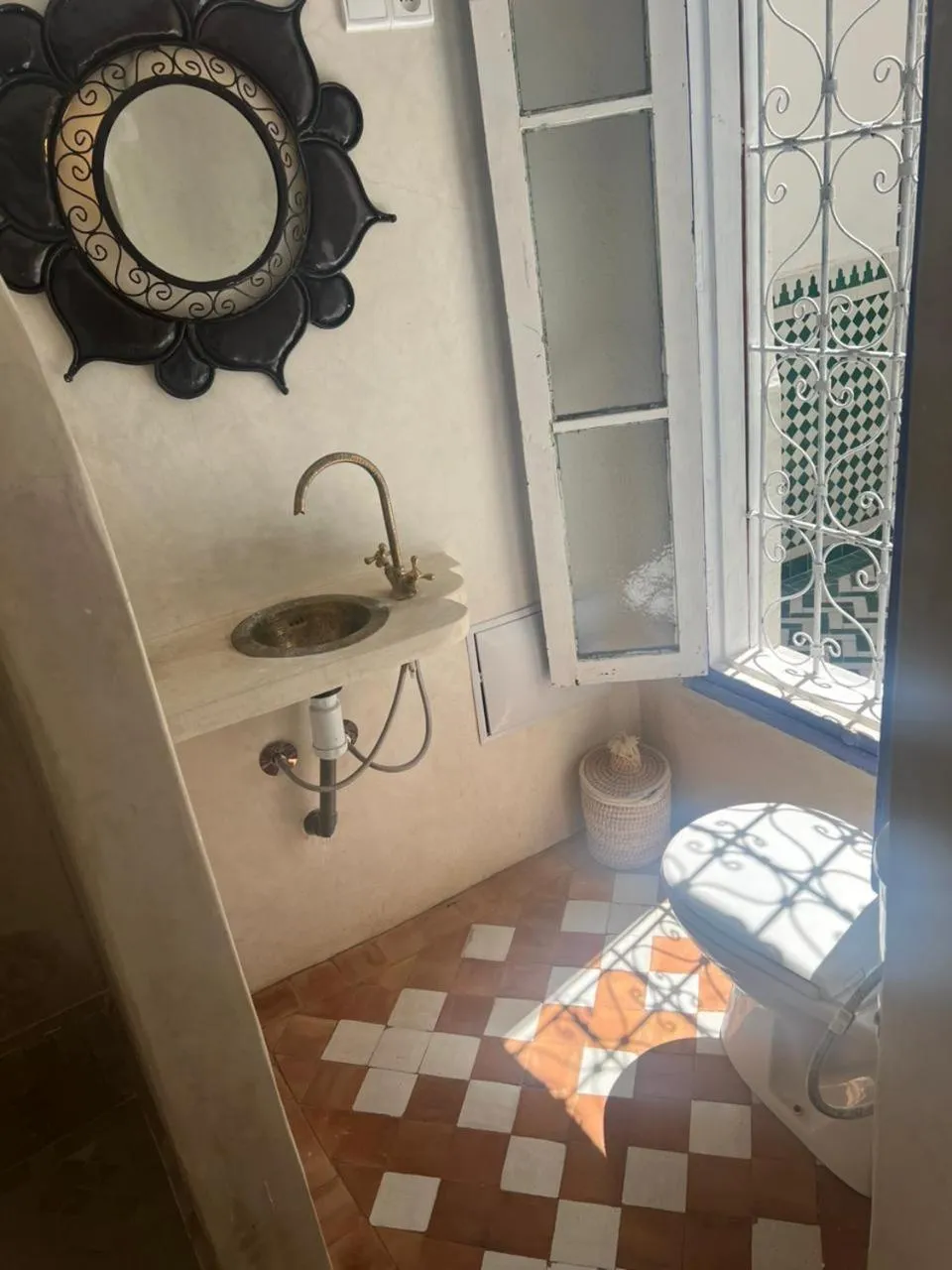 Dar Sarsar Artistic Music