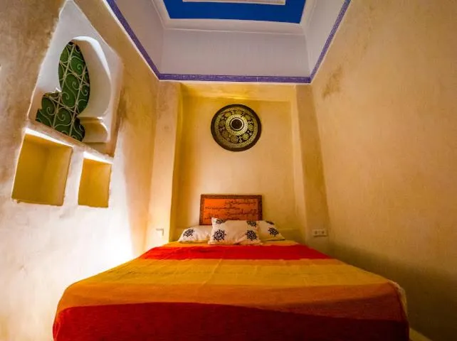 Bed in Dar Sarsar Artistic Music