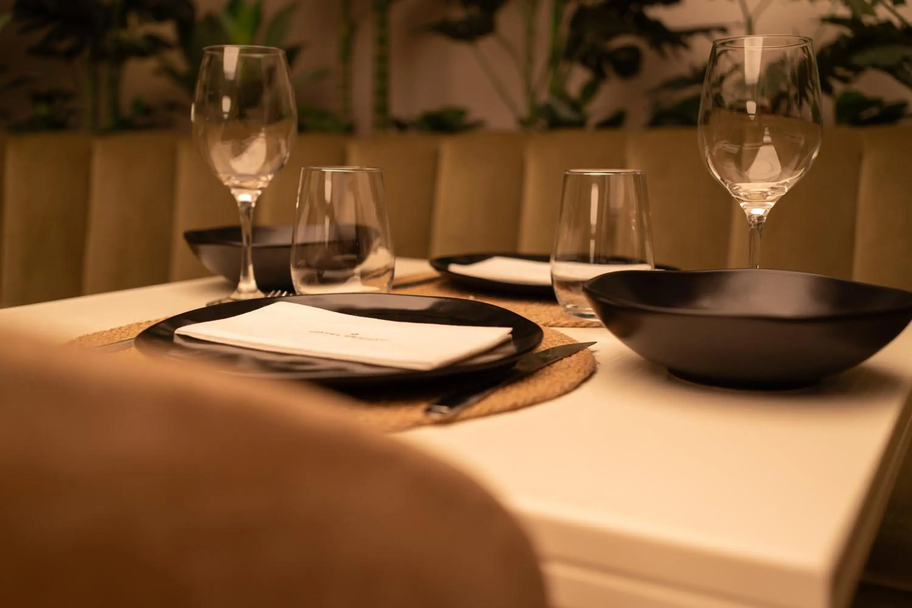 Restaurant/places to eat in Sennac Hotel Restaurant/places to eat in Sennac Hotel