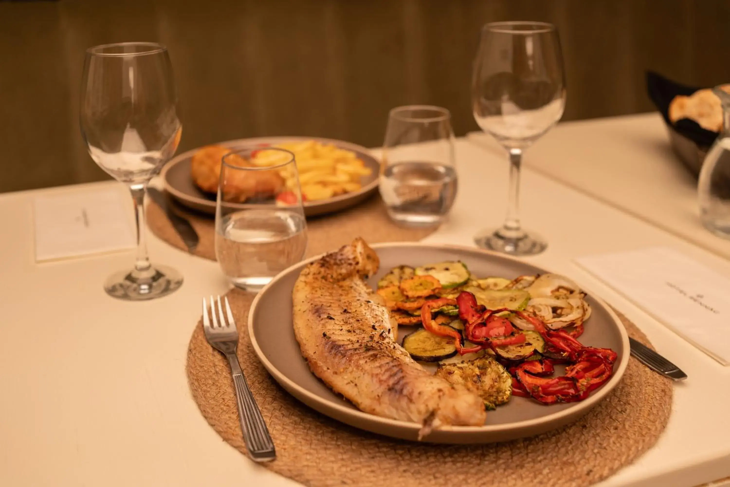 Restaurant/places to eat in Sennac Hotel Restaurant/places to eat in Sennac Hotel