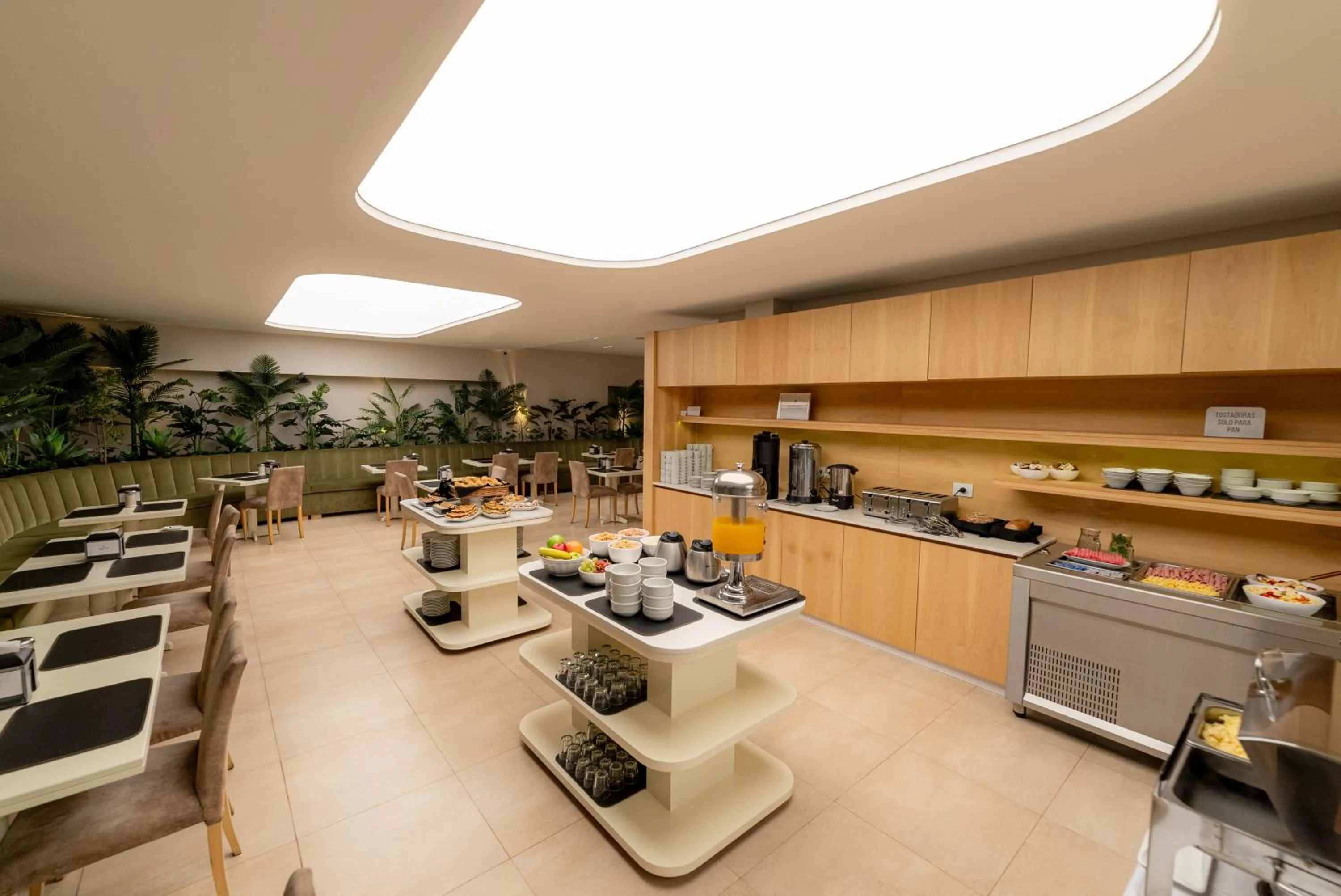 Breakfast in Sennac Hotel