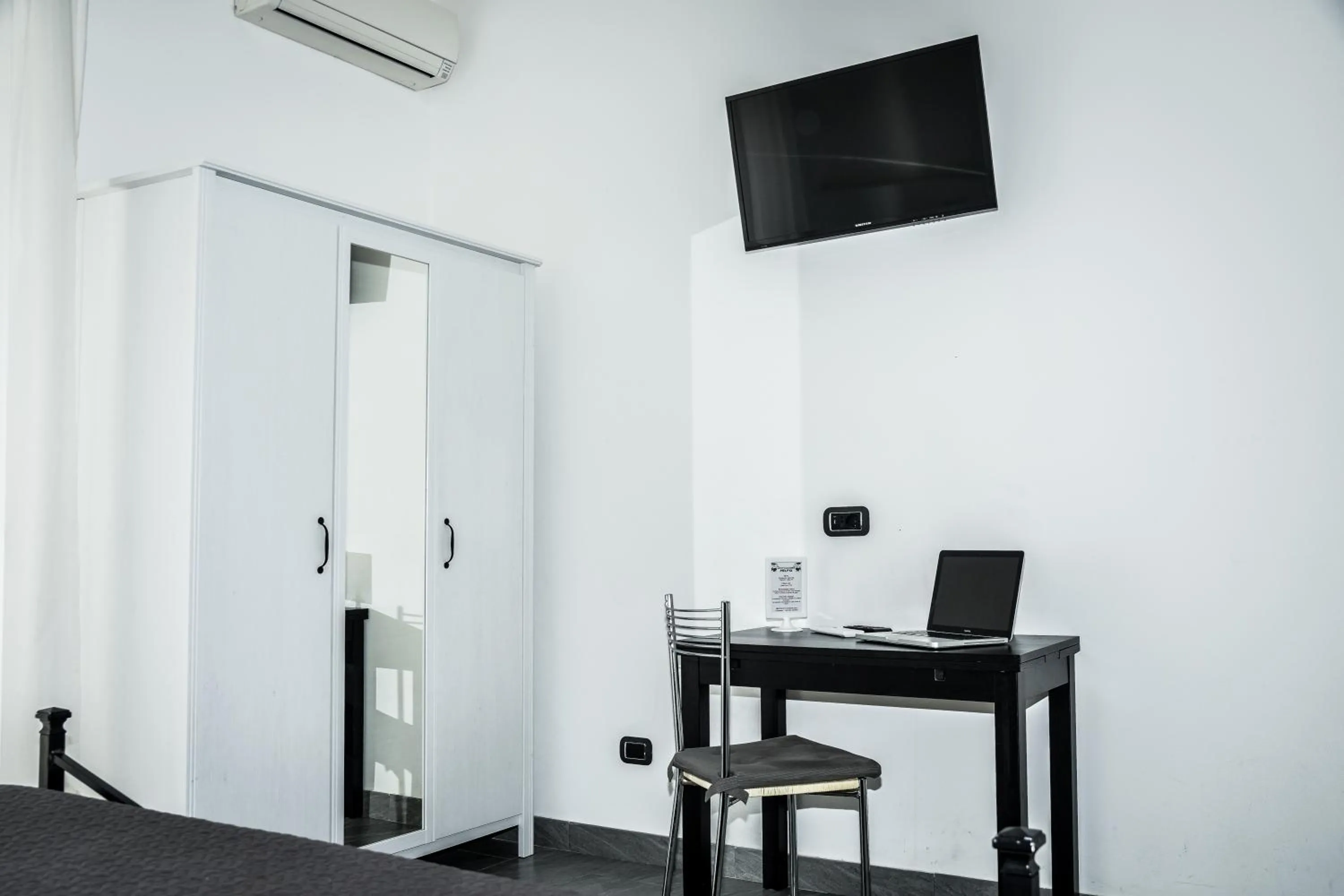 TV and multimedia in Affittacamere Delfo