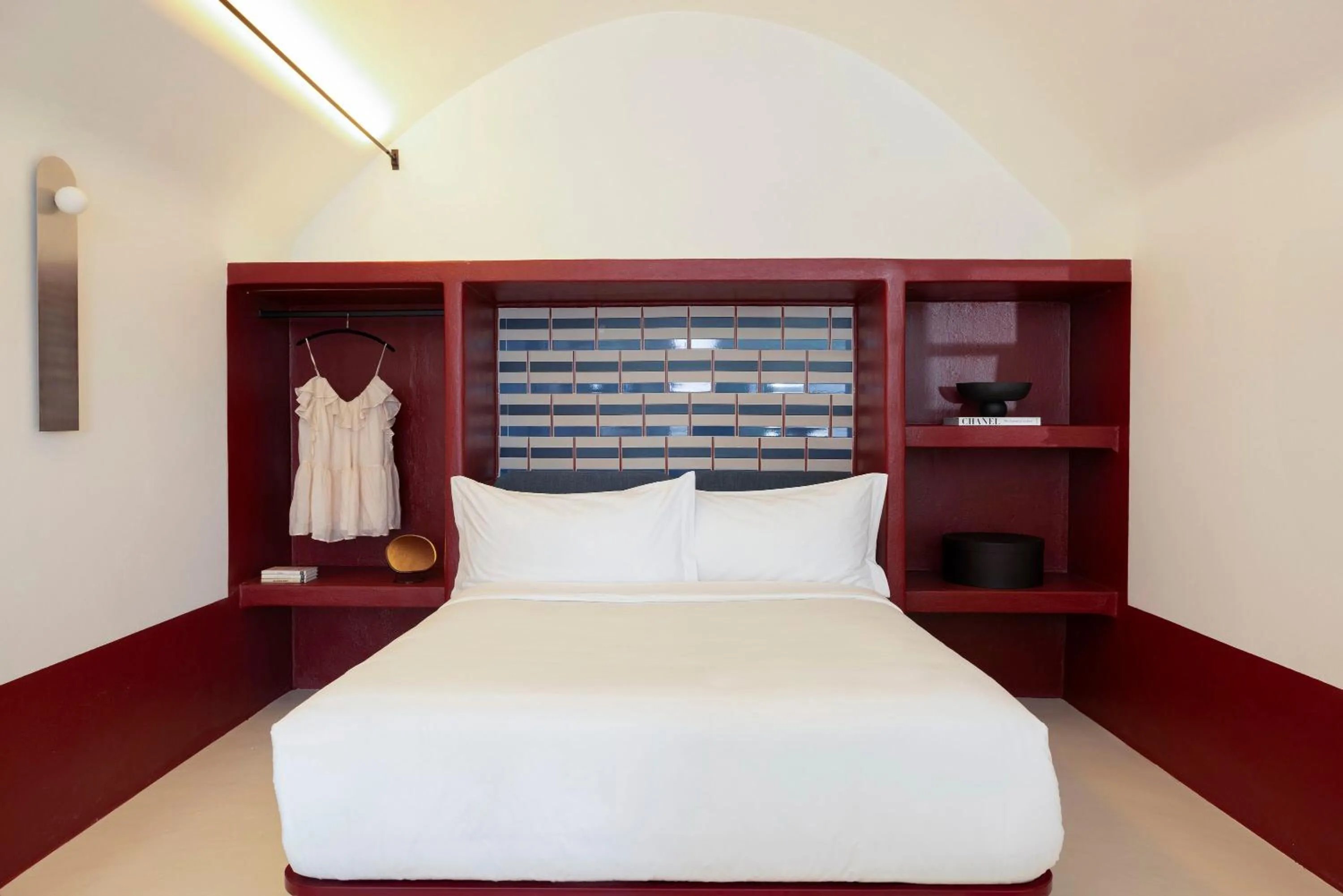 Bed in Neema Maison Finikia Santorini