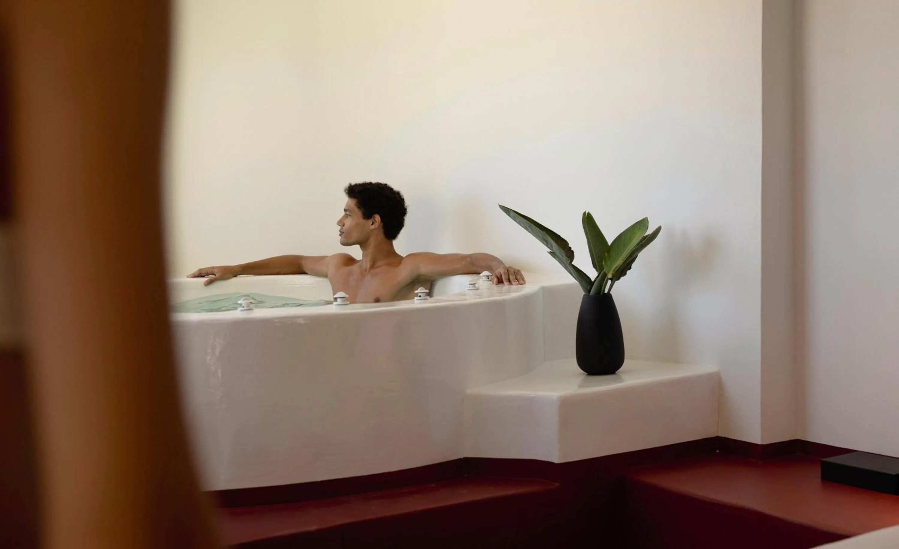 Hot Tub in Neema Maison Finikia Santorini