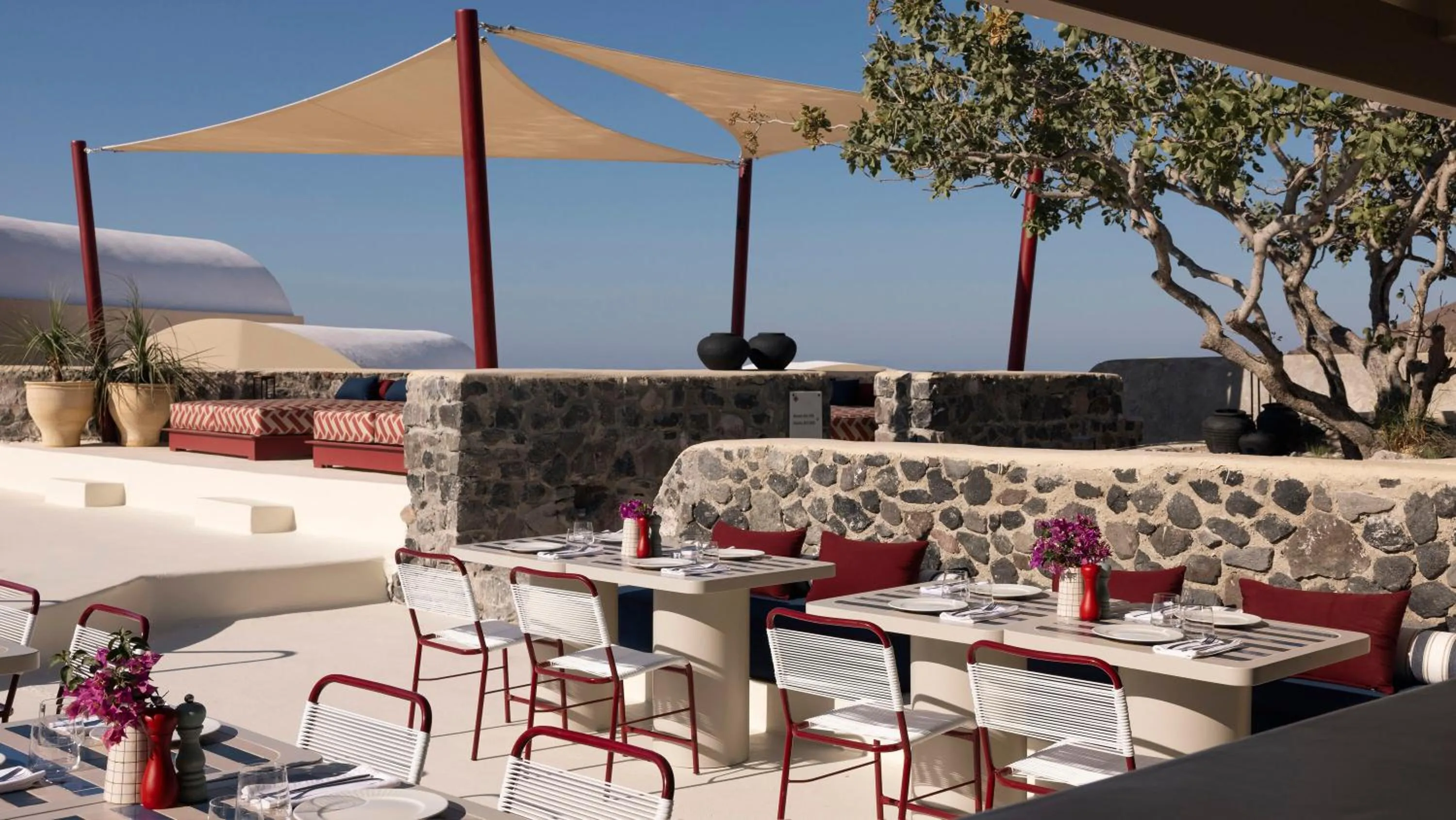 Restaurant/places to eat in Neema Maison Finikia Santorini