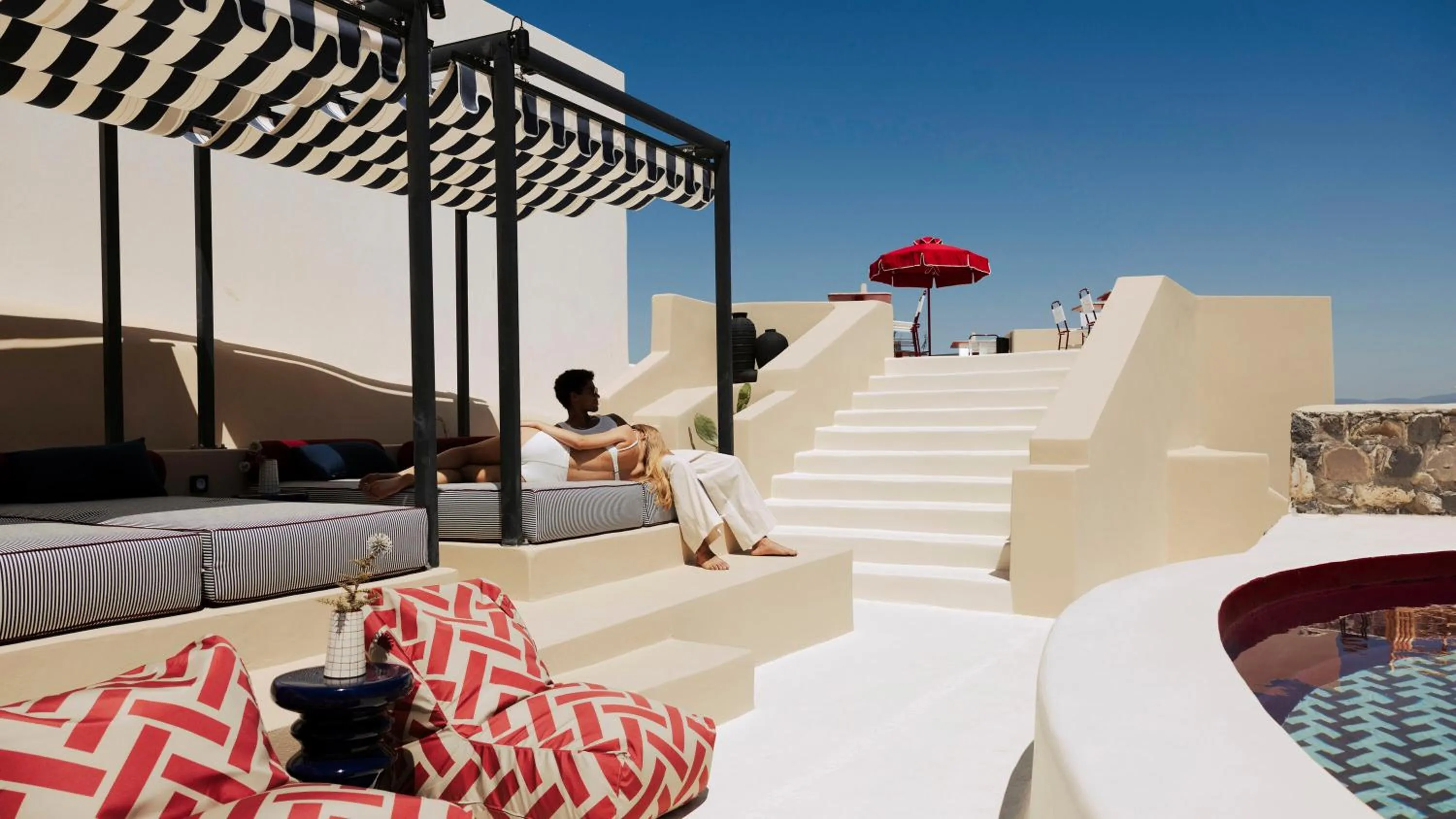 Swimming pool in Neema Maison Finikia Santorini