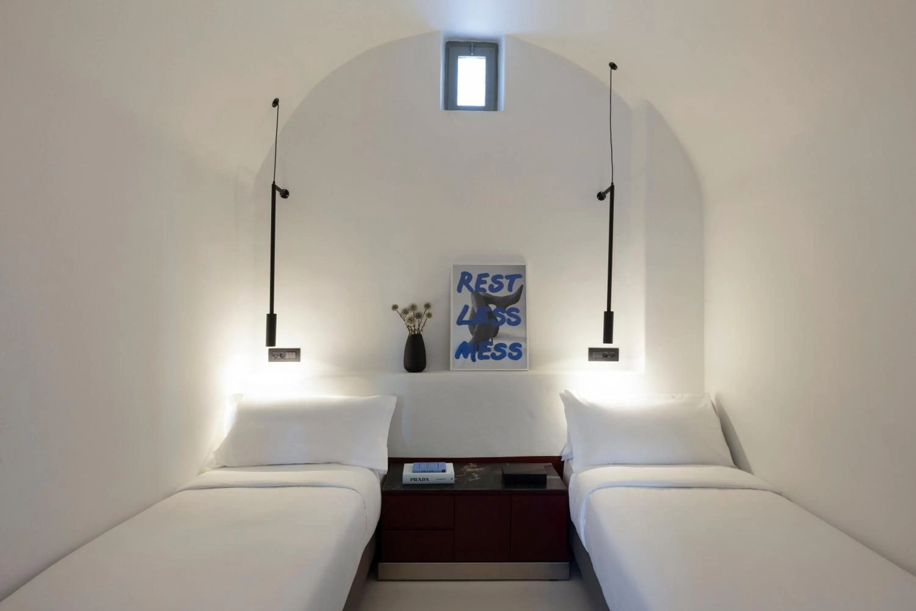 Bed in Neema Maison Finikia Santorini