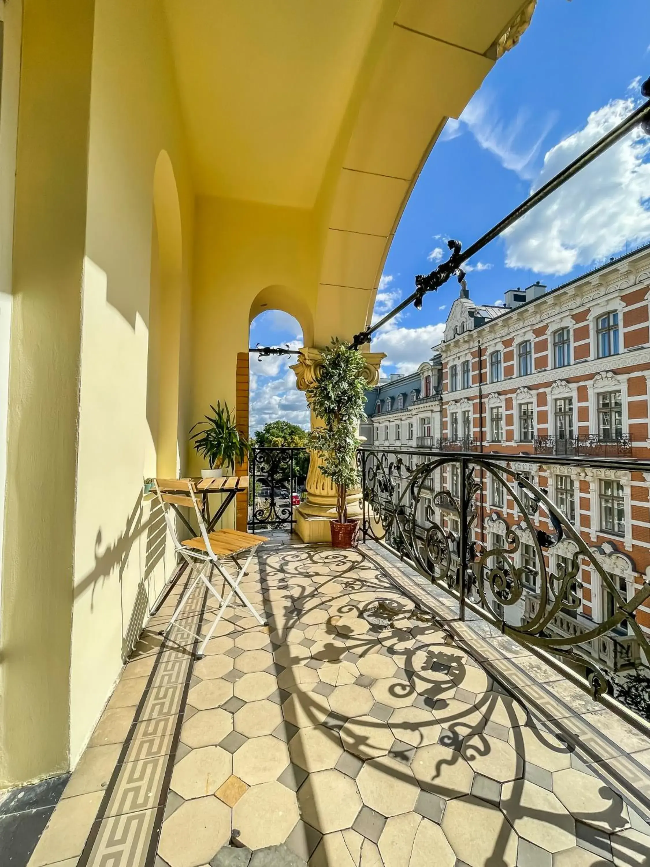 Property building in Moon Hostel Warszawa Property building in Moon Hostel Warszawa