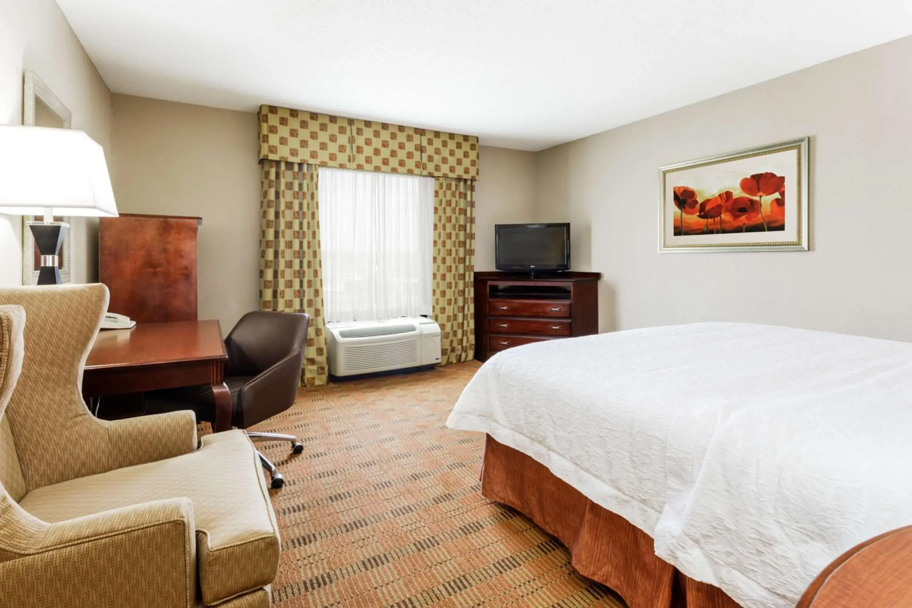 Bedroom, Bed in Hampton Inn Moss Point Bedroom, Bed in Hampton Inn Moss Point