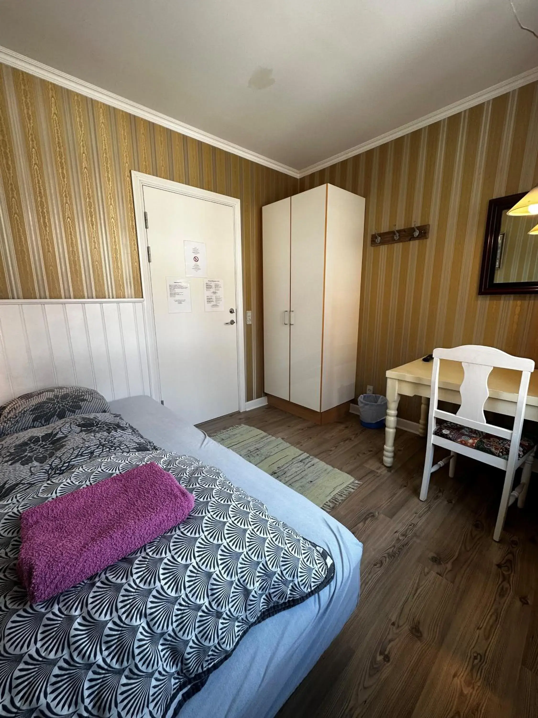 Single Room with Shared Shower and Toilet in Oasen Single Room with Shared Shower and Toilet in Oasen