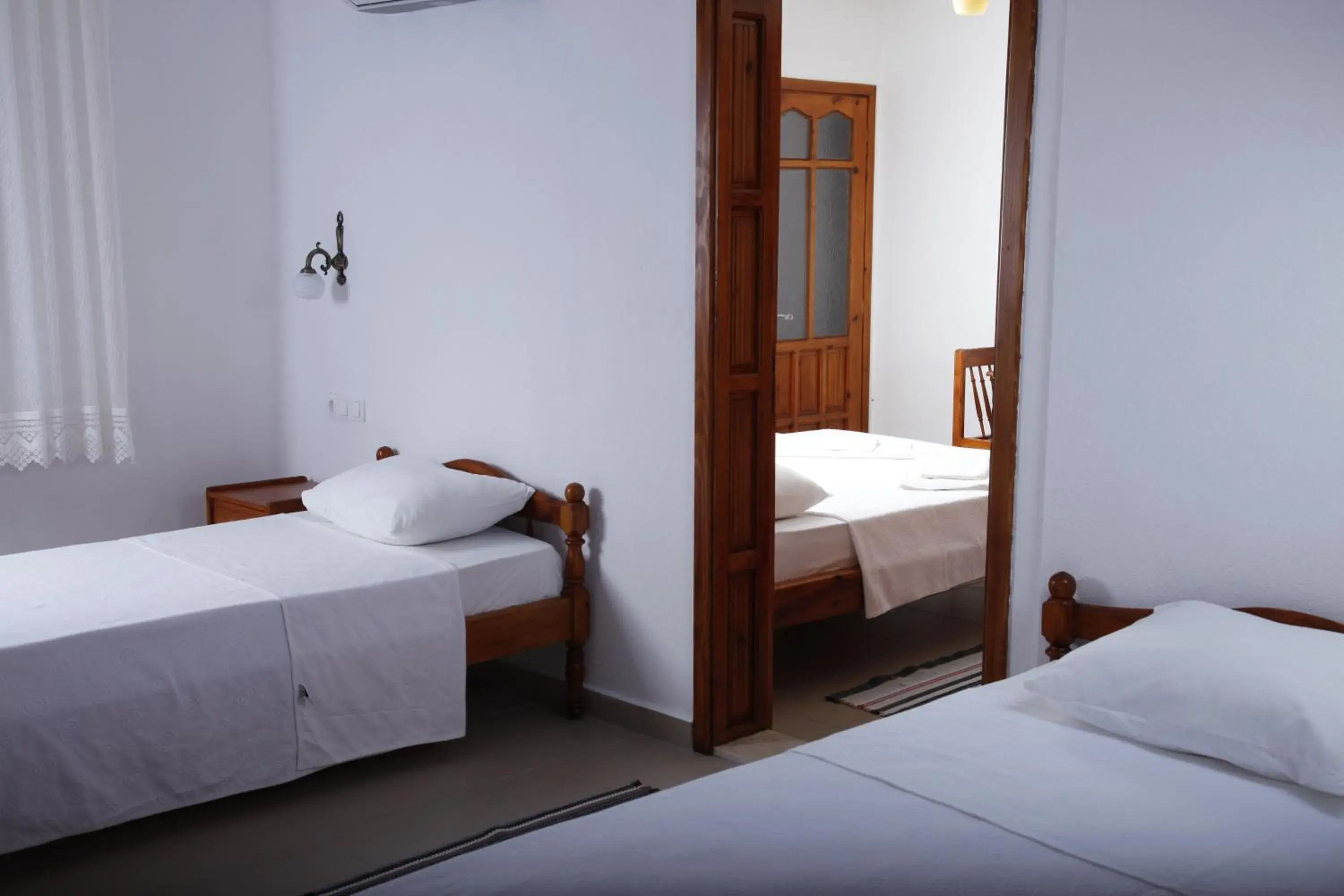 Standard Quadruple Room in Apollon Hotel Standard Quadruple Room in Apollon Hotel