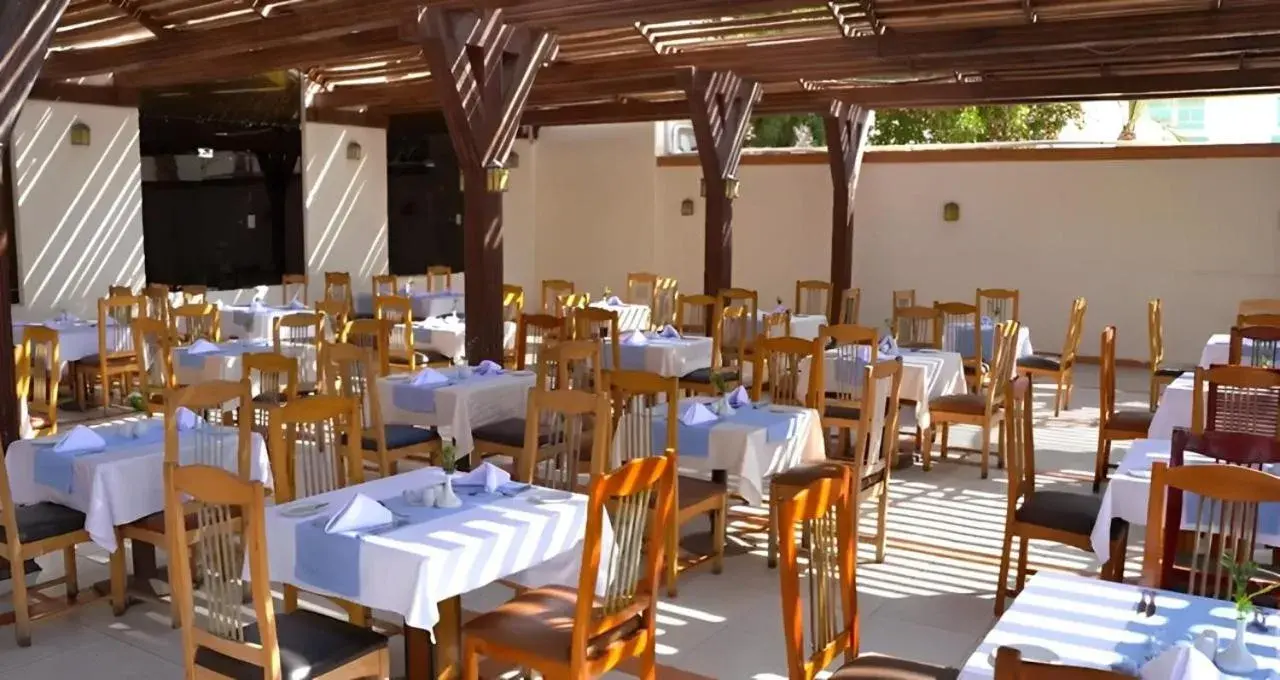 Restaurant/places to eat in Regency Plaza Aqua Park and Spa Resort Restaurant/places to eat in Regency Plaza Aqua Park and Spa Resort