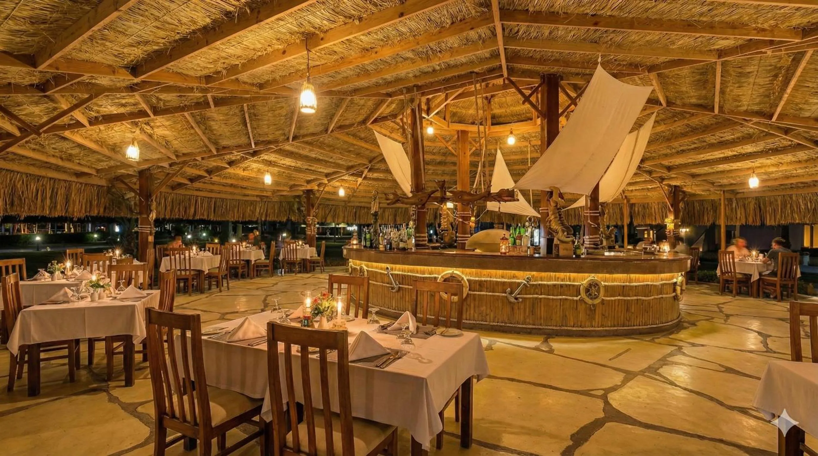 Restaurant/places to eat in Regency Plaza Aqua Park and Spa Resort