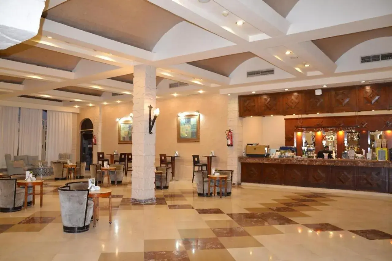 Lounge or bar in Regency Plaza Aqua Park and Spa Resort Lounge or bar in Regency Plaza Aqua Park and Spa Resort