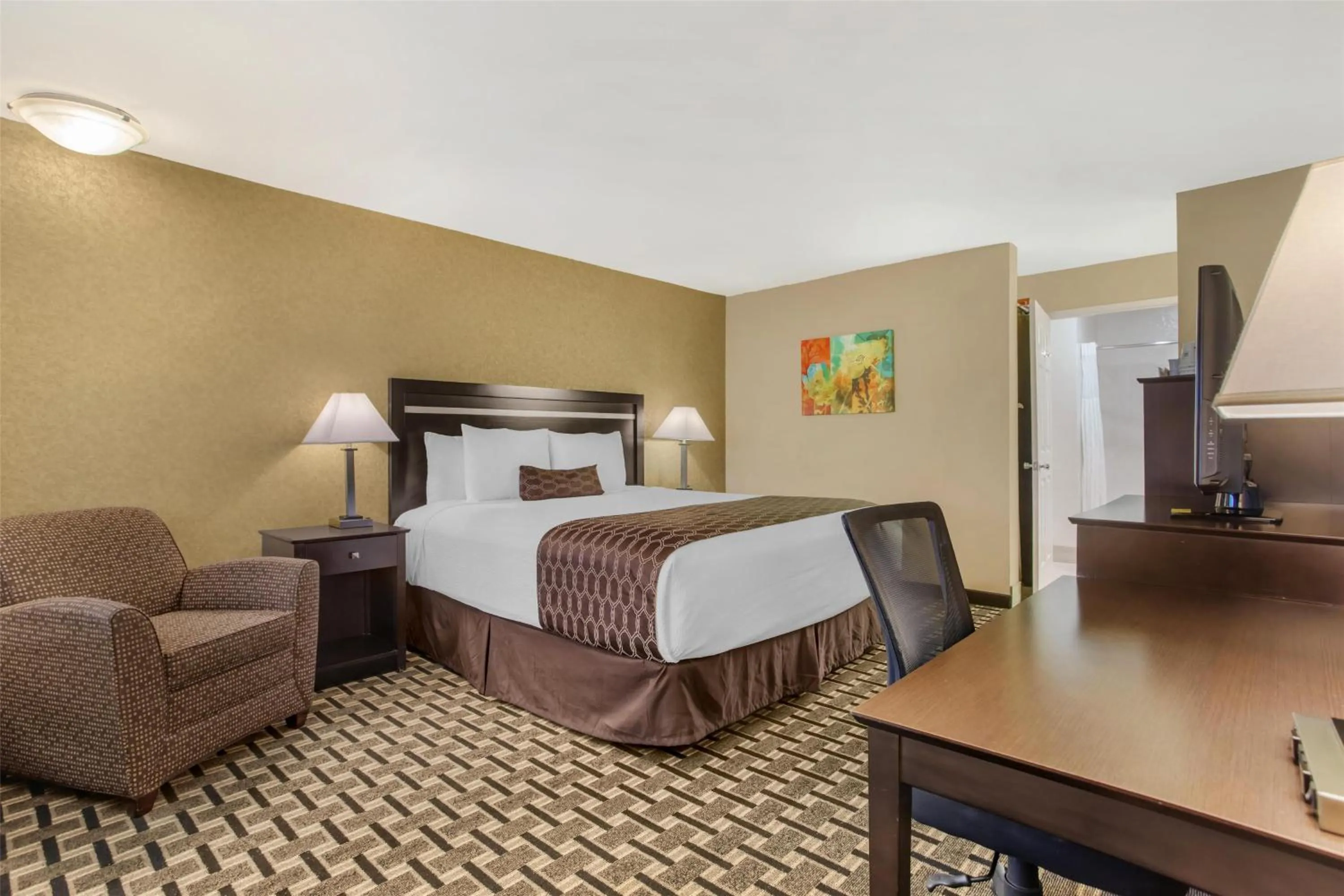 Bedroom, Bed in Best Western Plus Pleasanton Inn