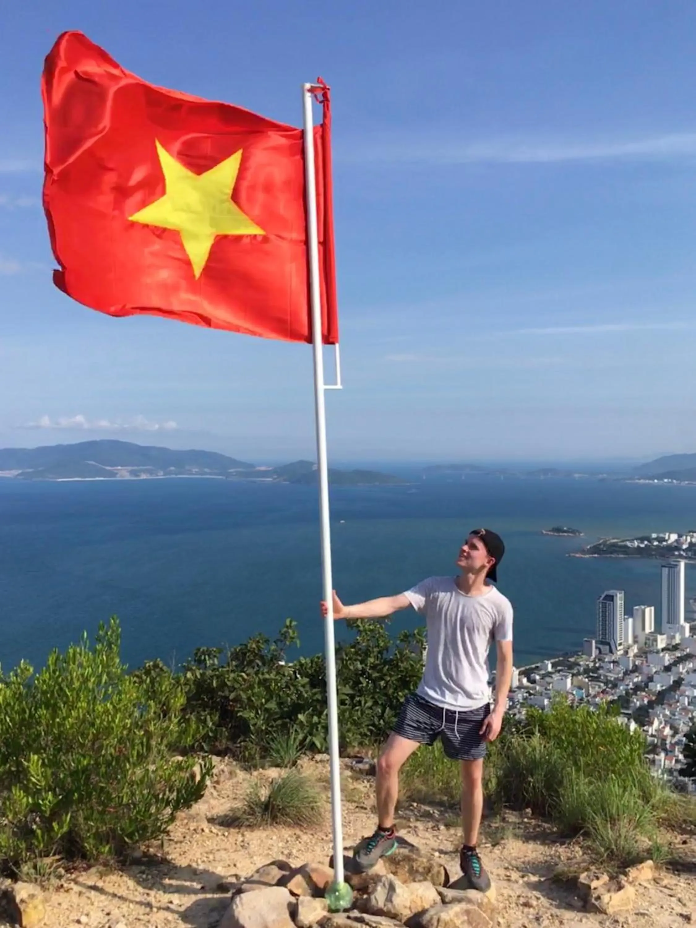 Hiking in Bondi Backpackers Nhatrang