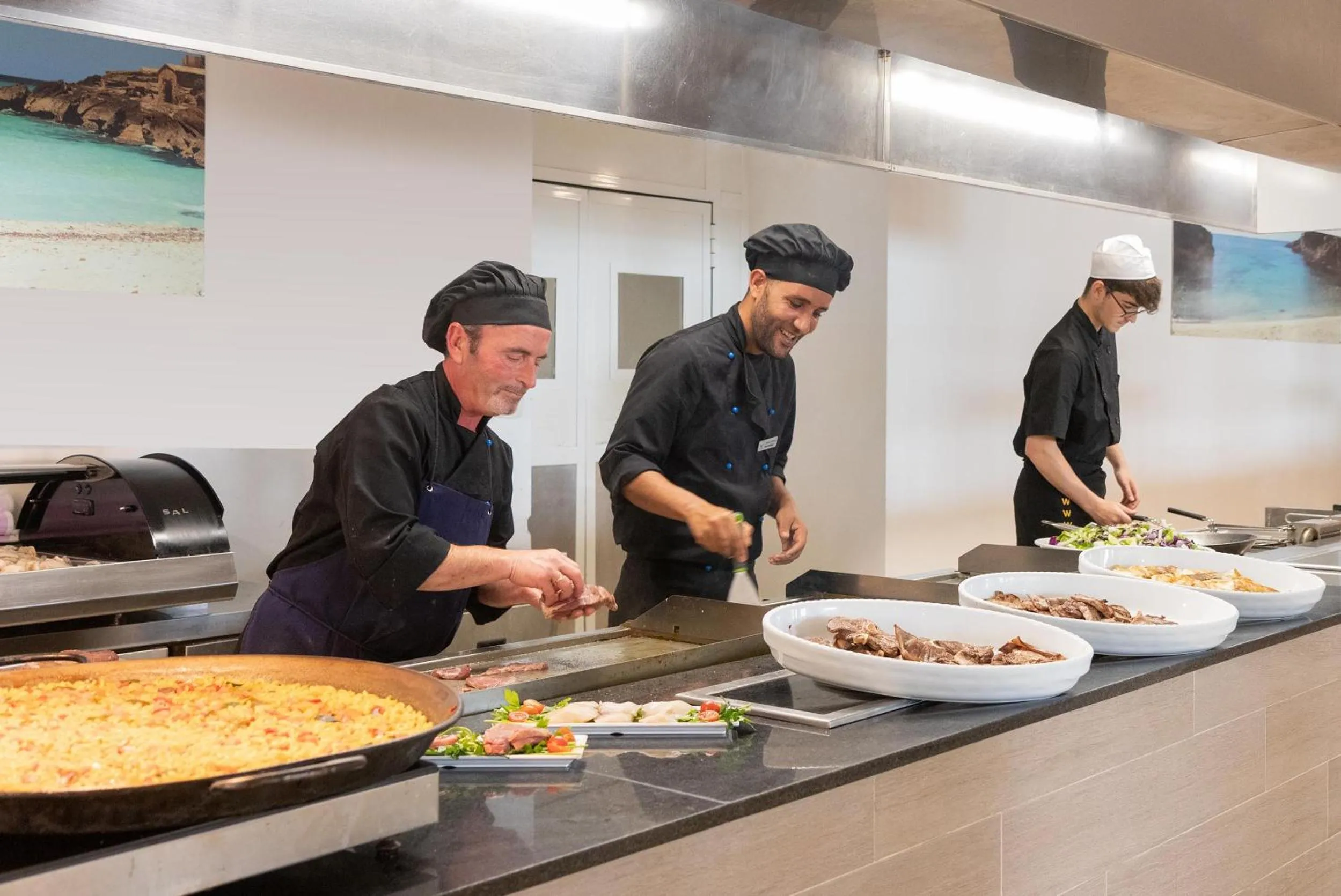 Staff in Hotel Palia Puerto del Sol 3 Sup