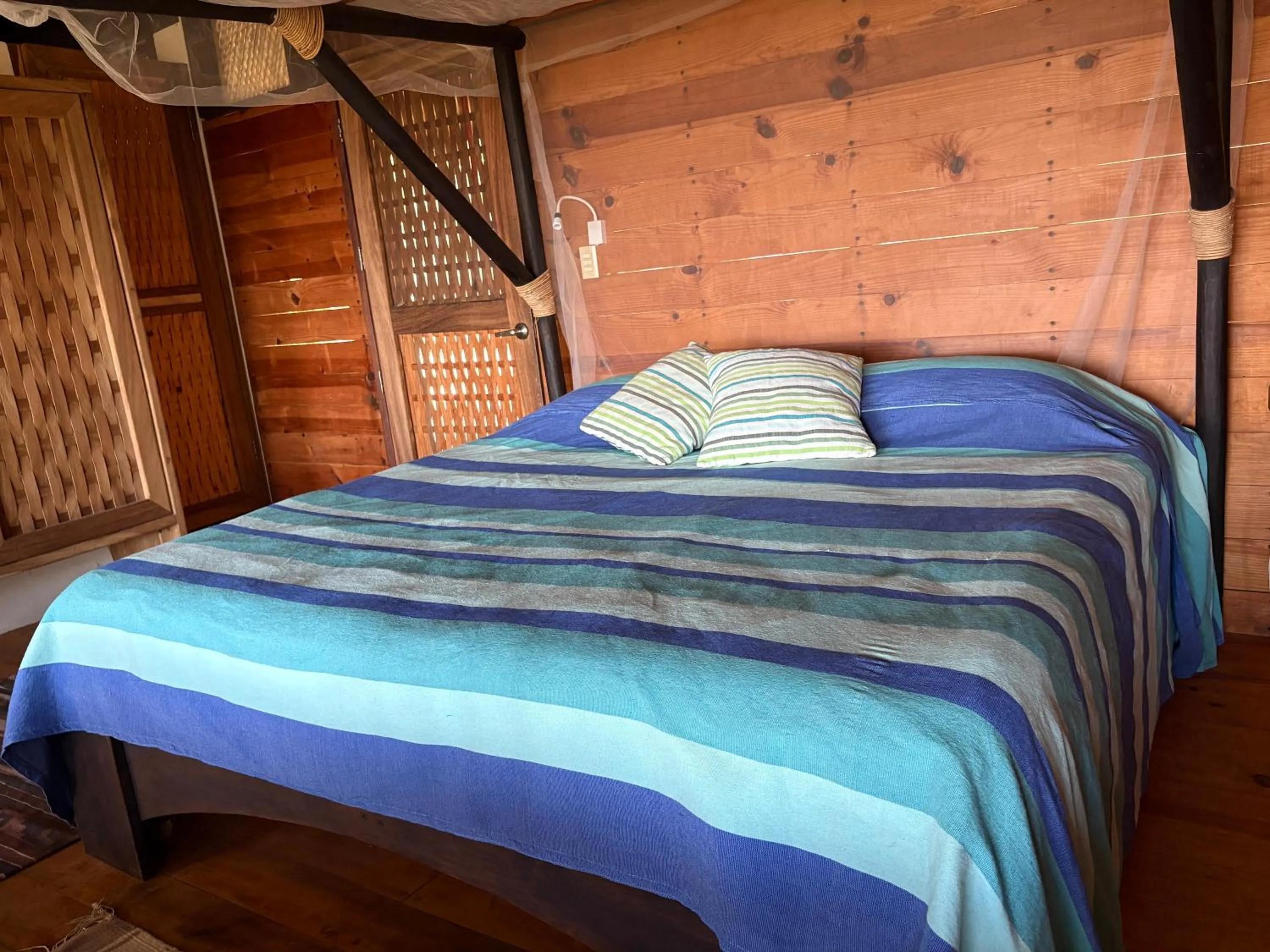 Bedroom, Bed in Zazil Retreat