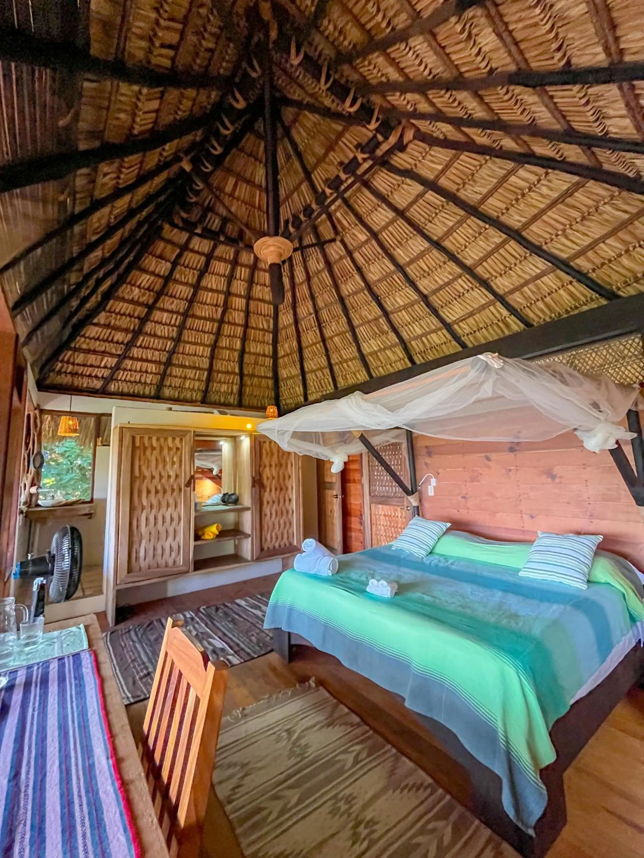 Photo of the whole room, Bed in Zazil Retreat