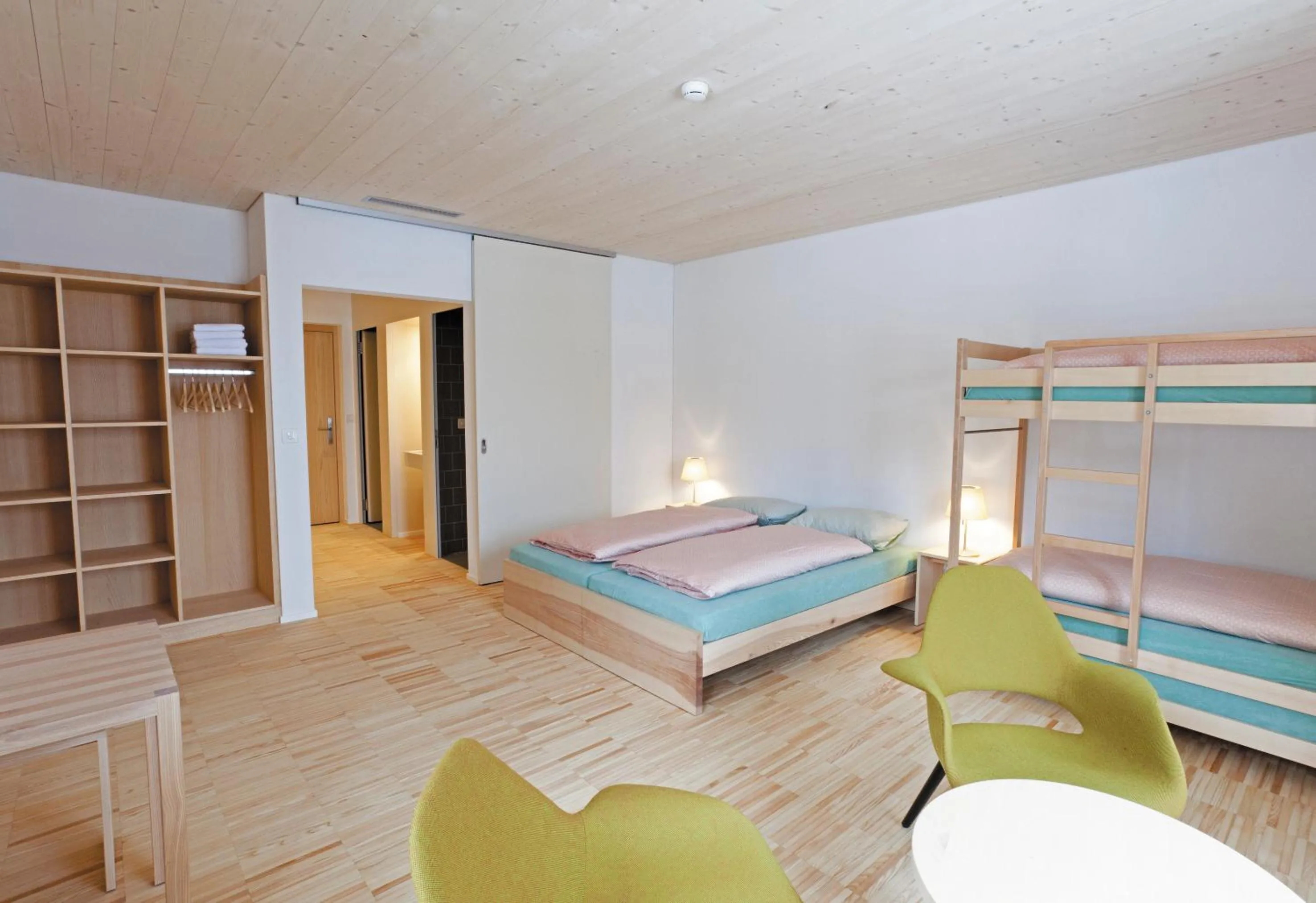 Bedroom, Bed in St. Moritz Youth Hostel