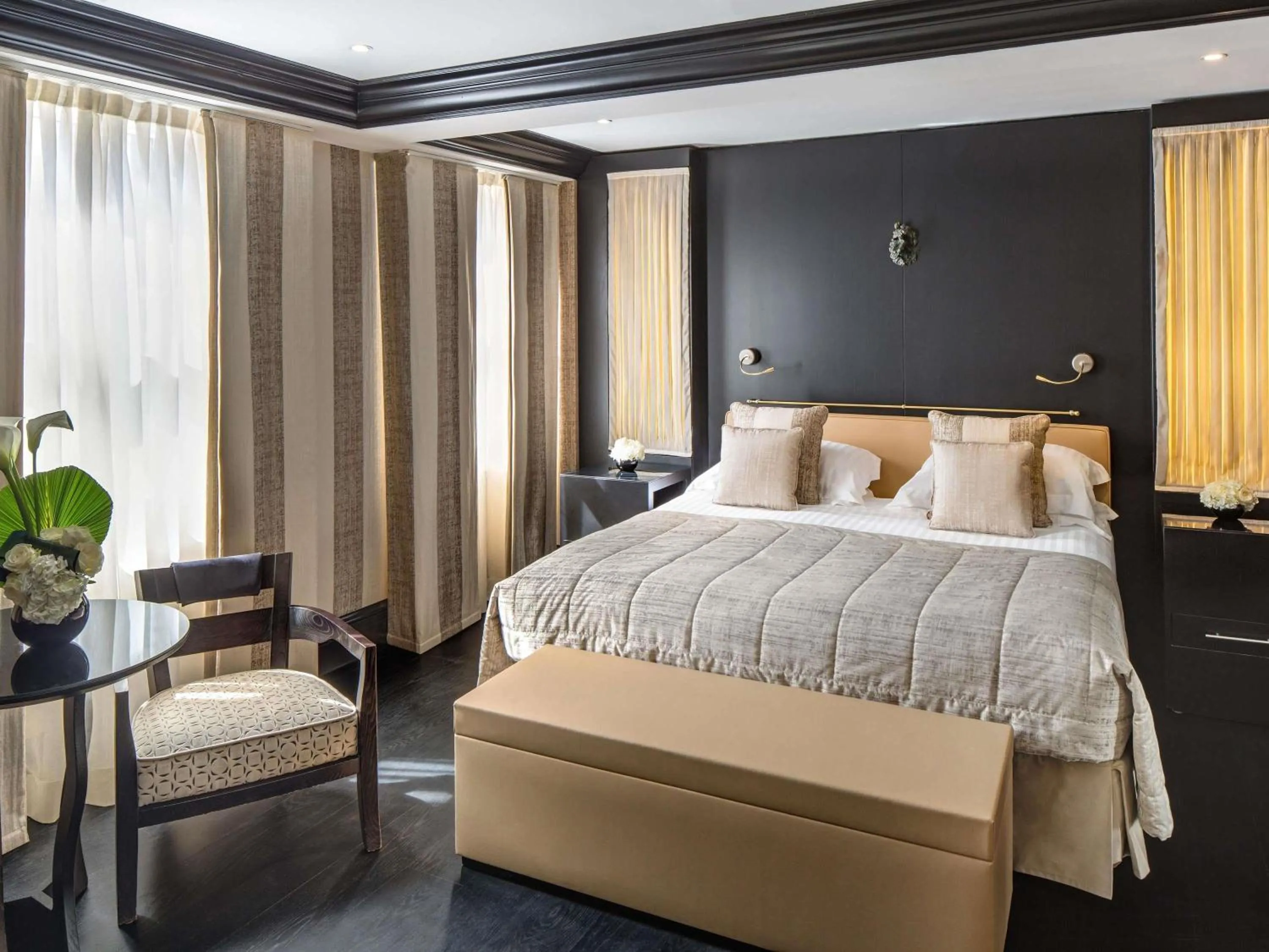 Bedroom in 60 Hyde Park Gate Hotel