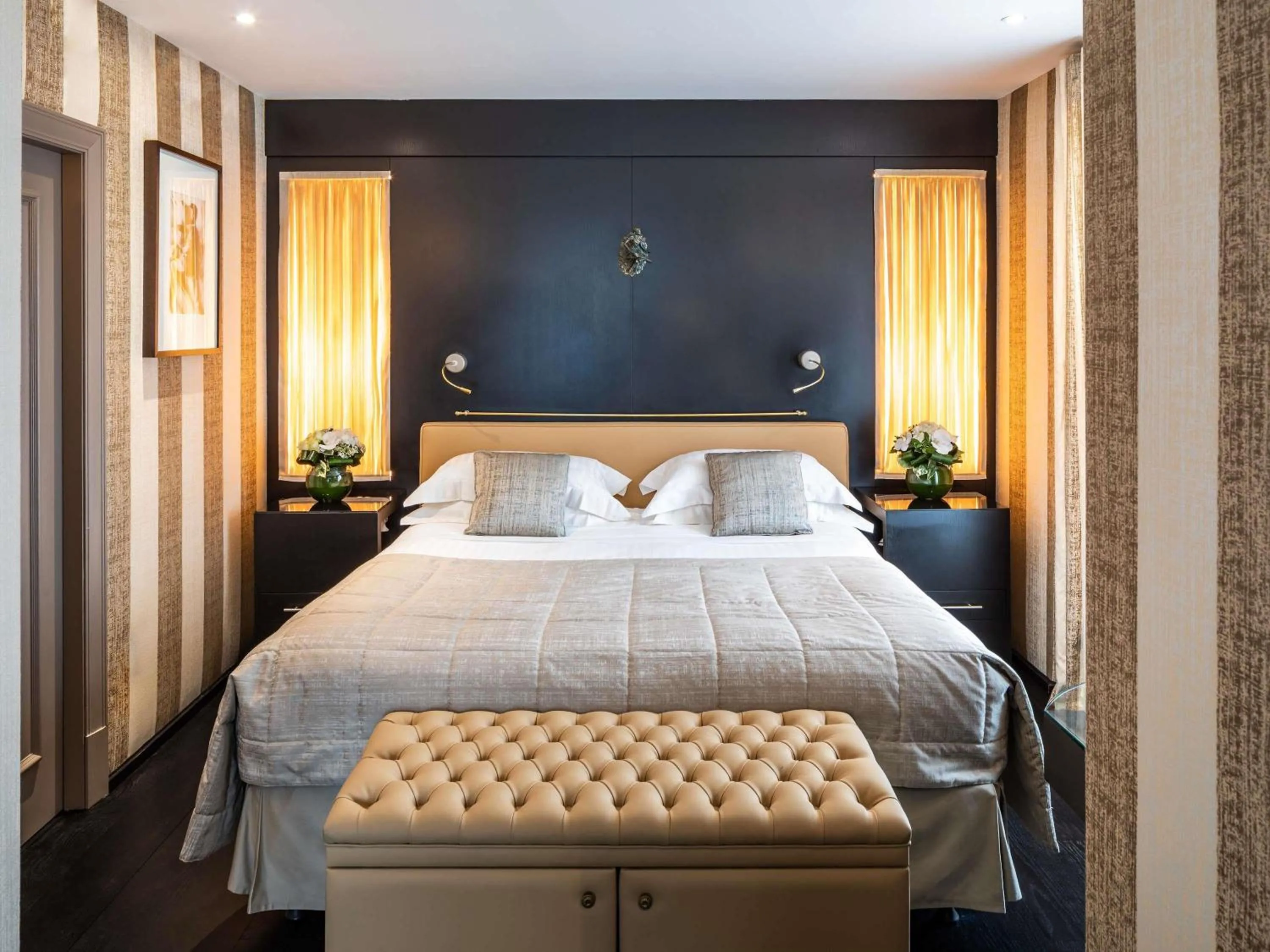 Bedroom in 60 Hyde Park Gate Hotel