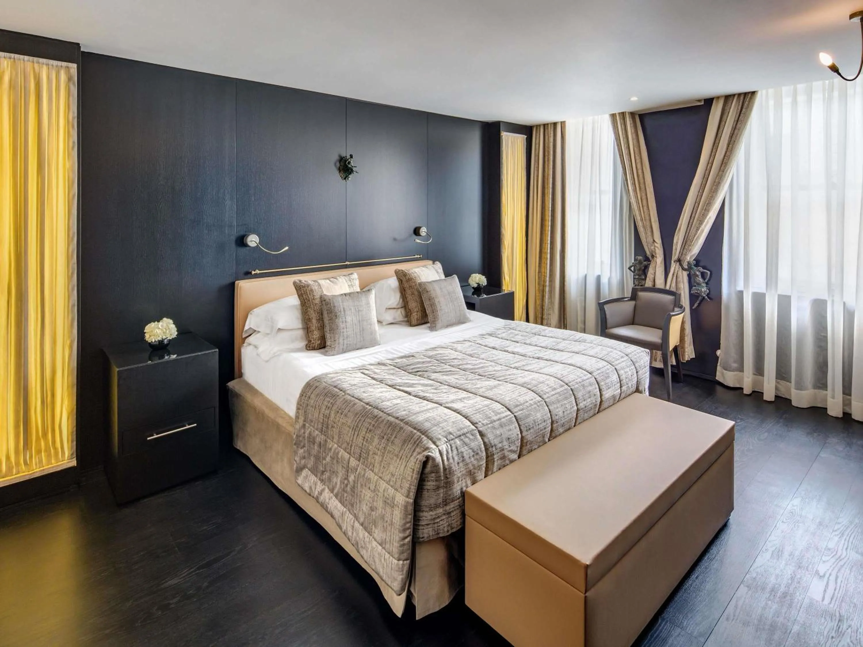 Bedroom in 60 Hyde Park Gate Hotel