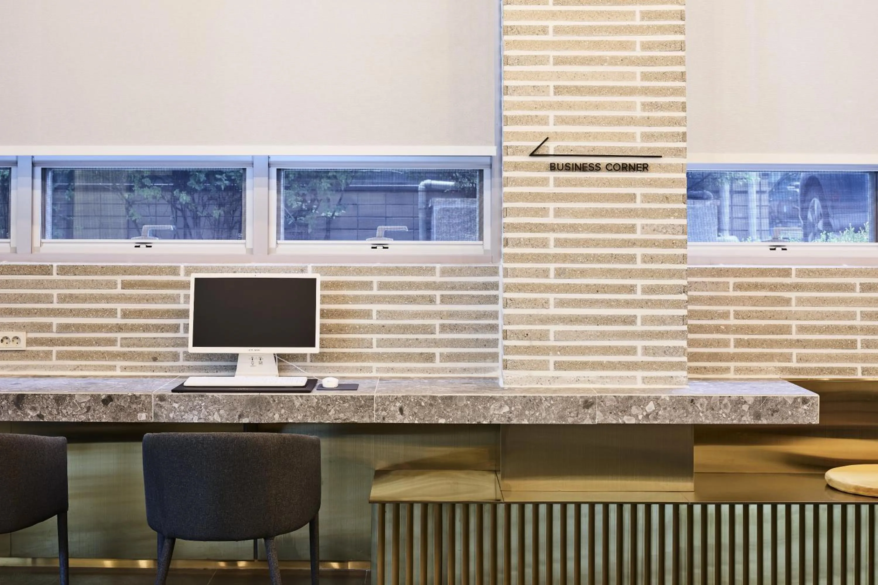 Business facilities in Hotel NewV