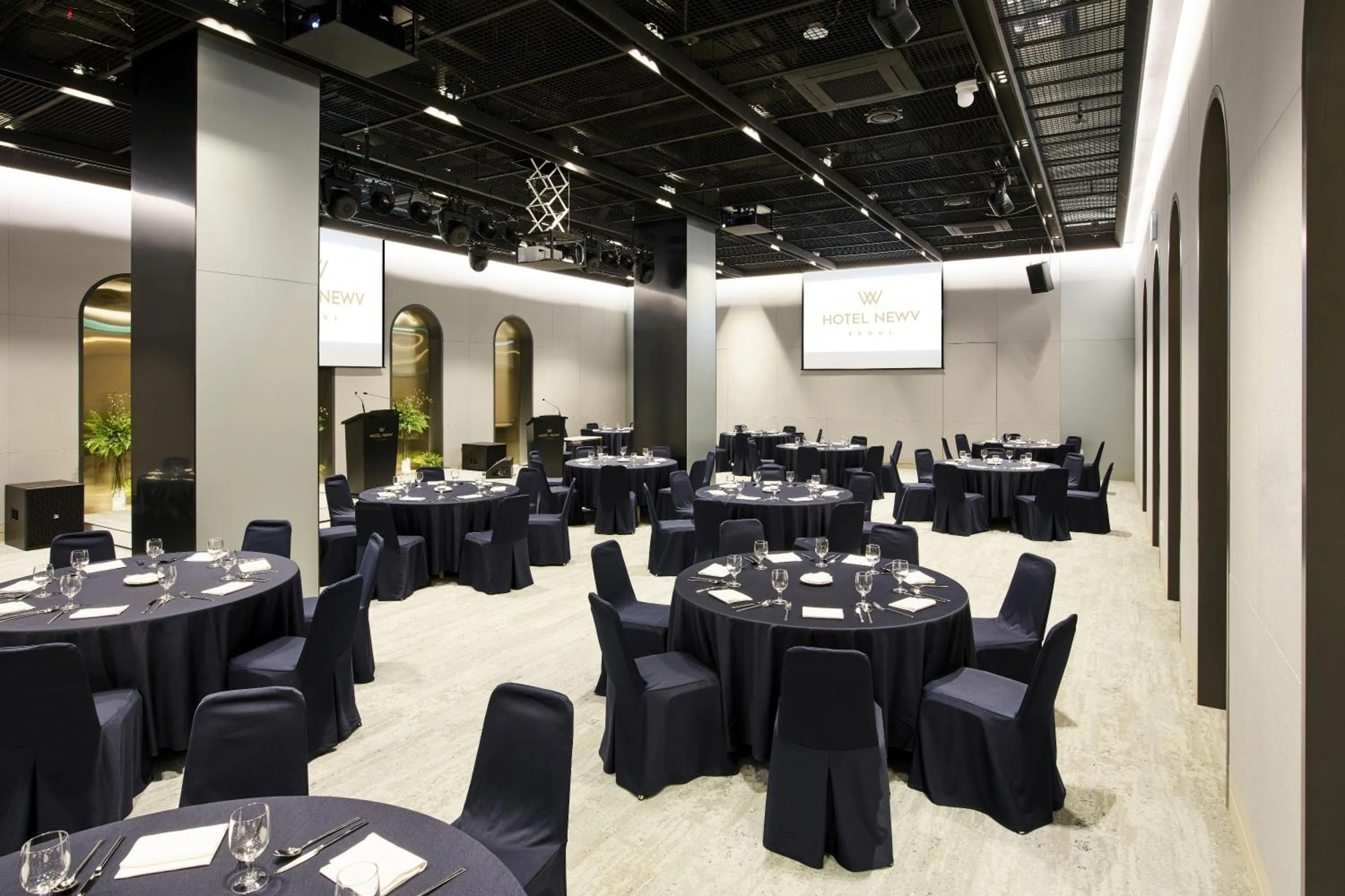 Banquet/Function facilities in Hotel NewV