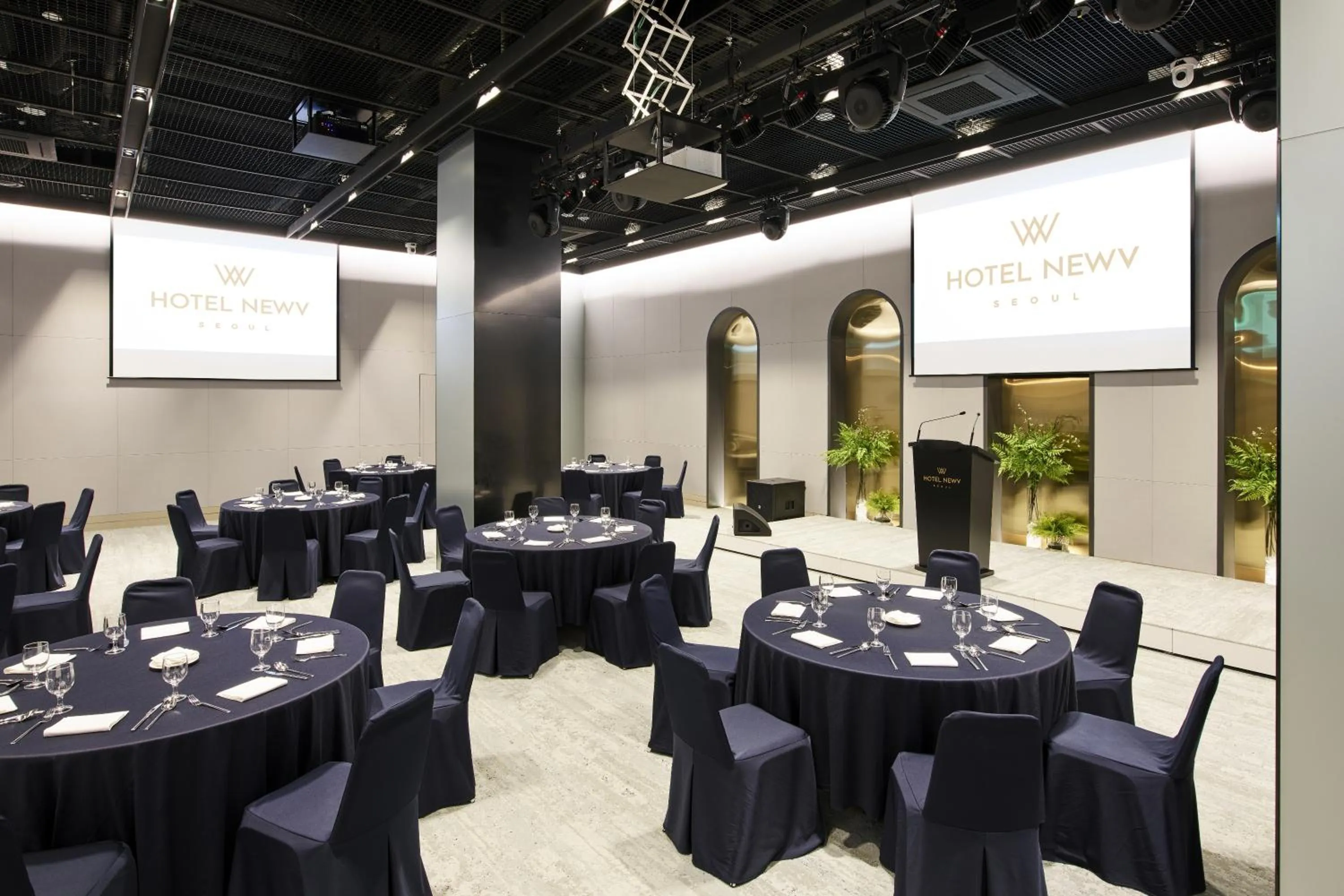 Banquet/Function facilities in Hotel NewV