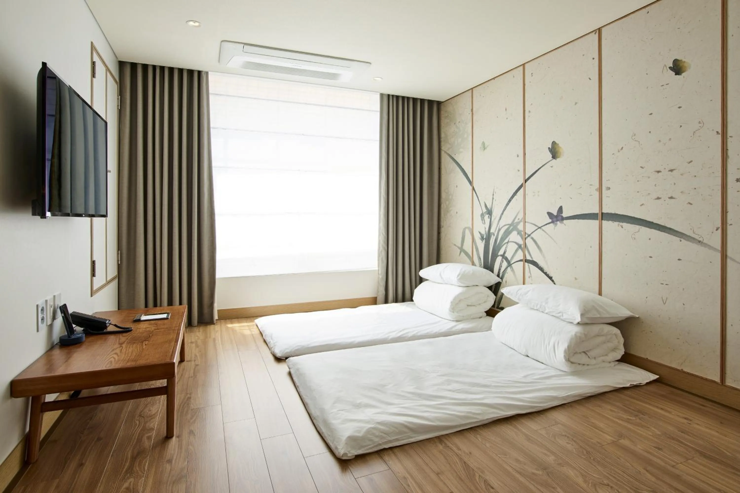 Bedroom, Bed in Hotel NewV