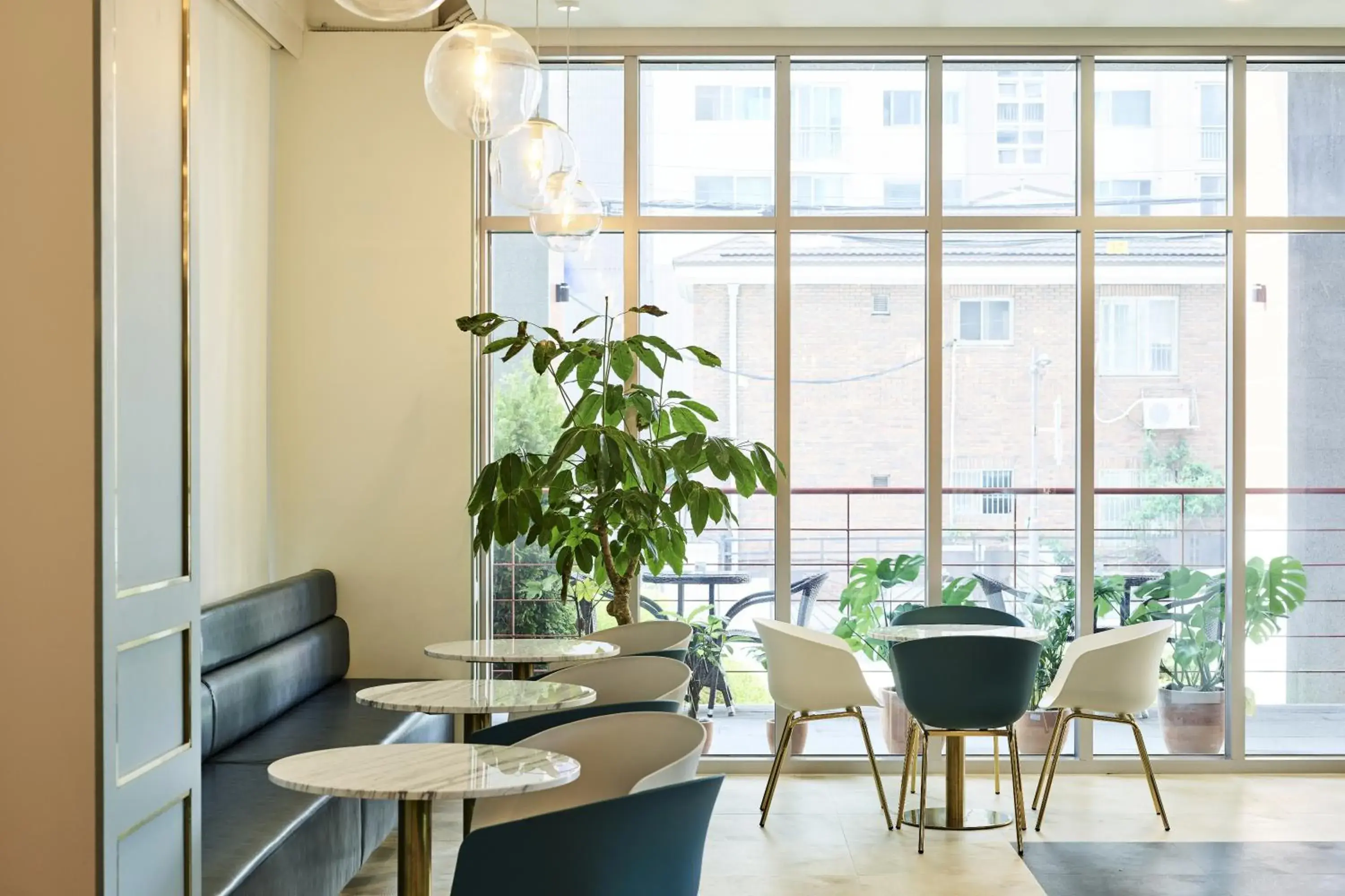 Restaurant/places to eat in Hotel NewV Restaurant/places to eat in Hotel NewV