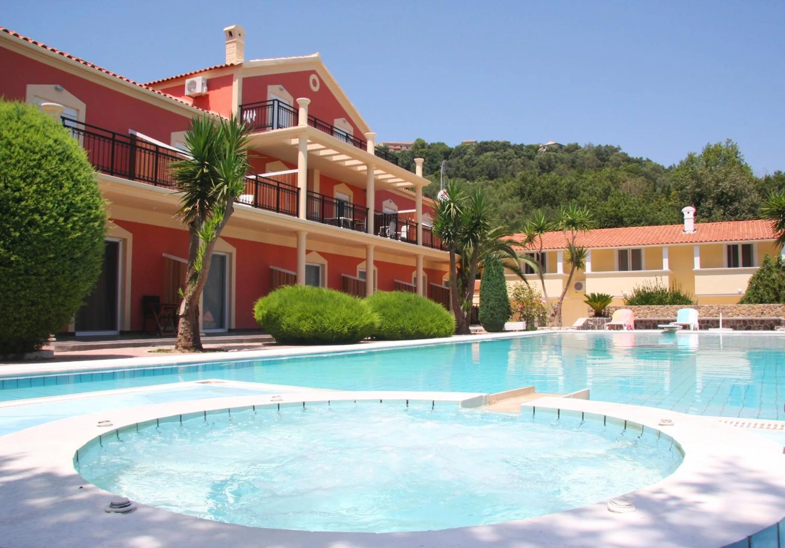 Facade/entrance in Corfu Pearl