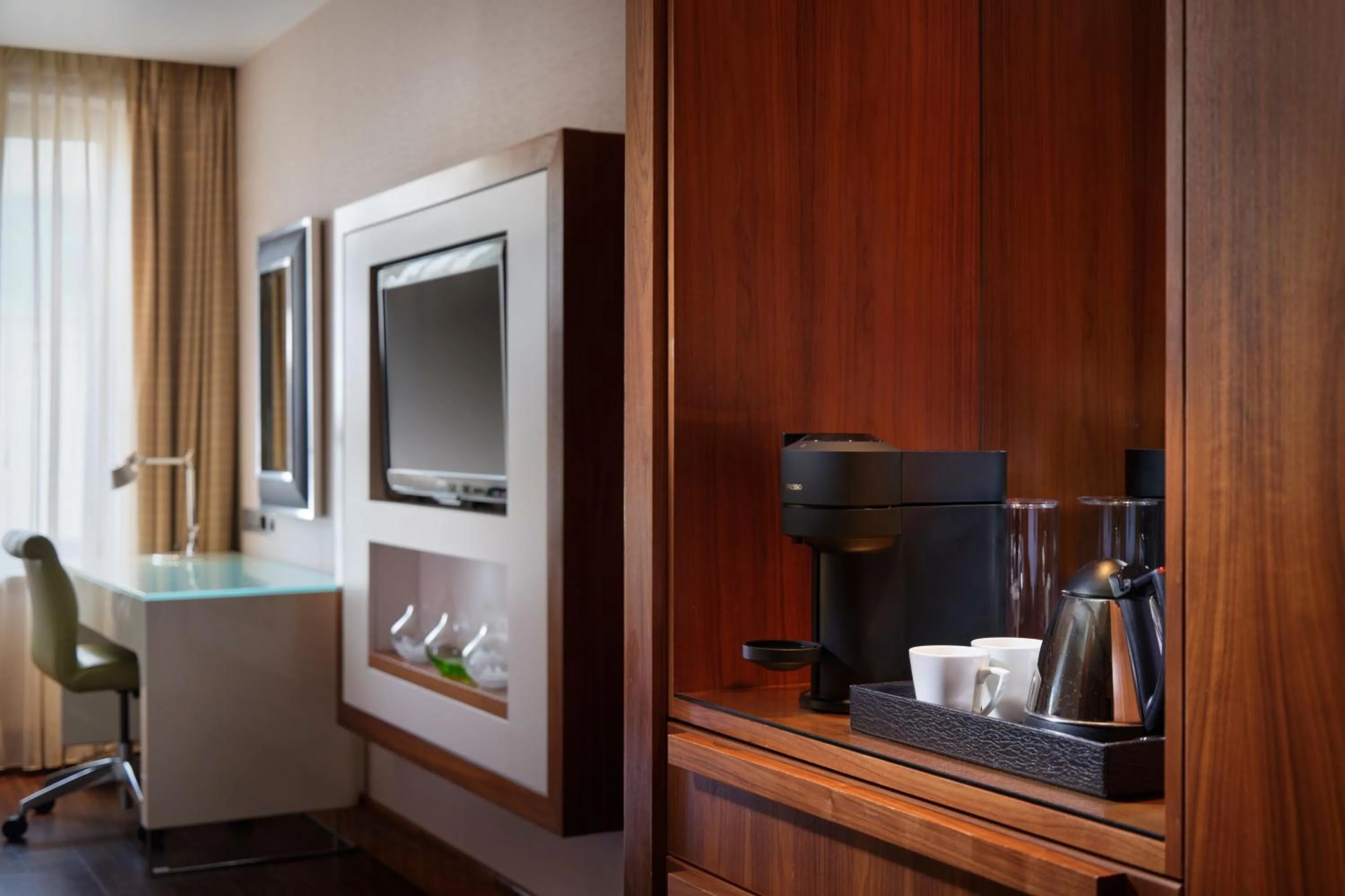 Photo of the whole room in Sheraton Grand Hotel & Spa