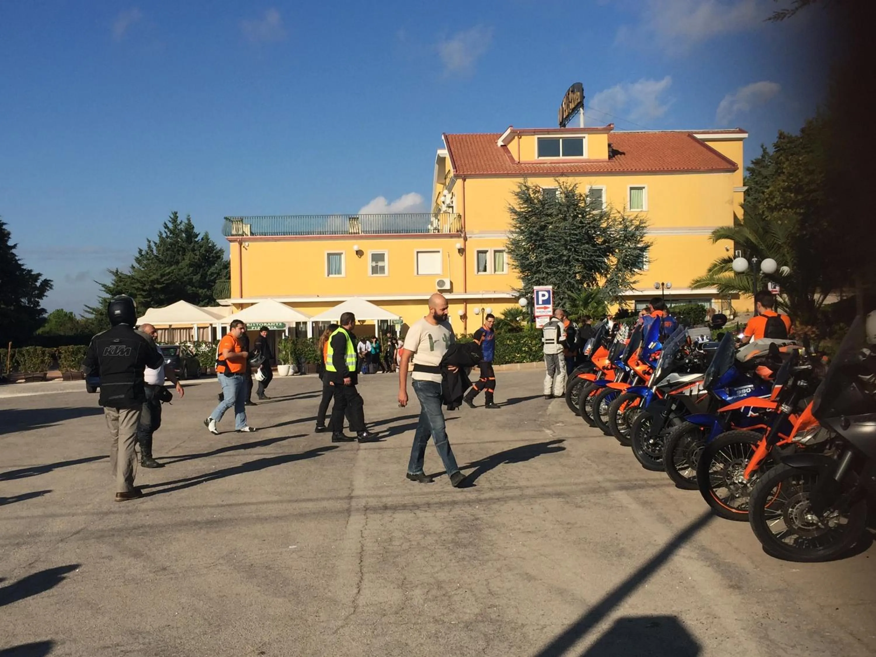 Parking in Hotel Garden