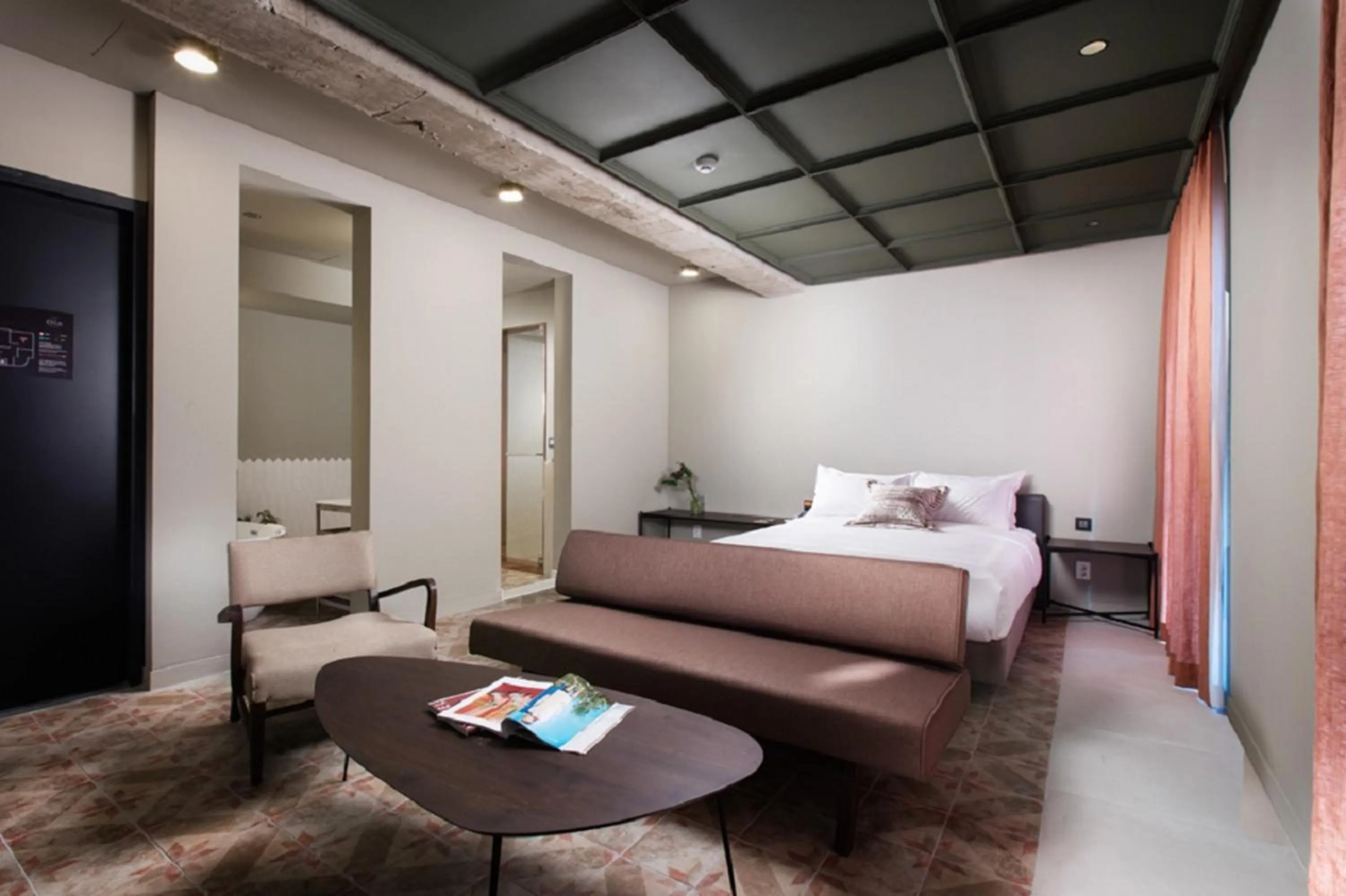 Bed in BROWN DOT Hotel Dadaepo Beach ㅡ 구 Oia Hotel