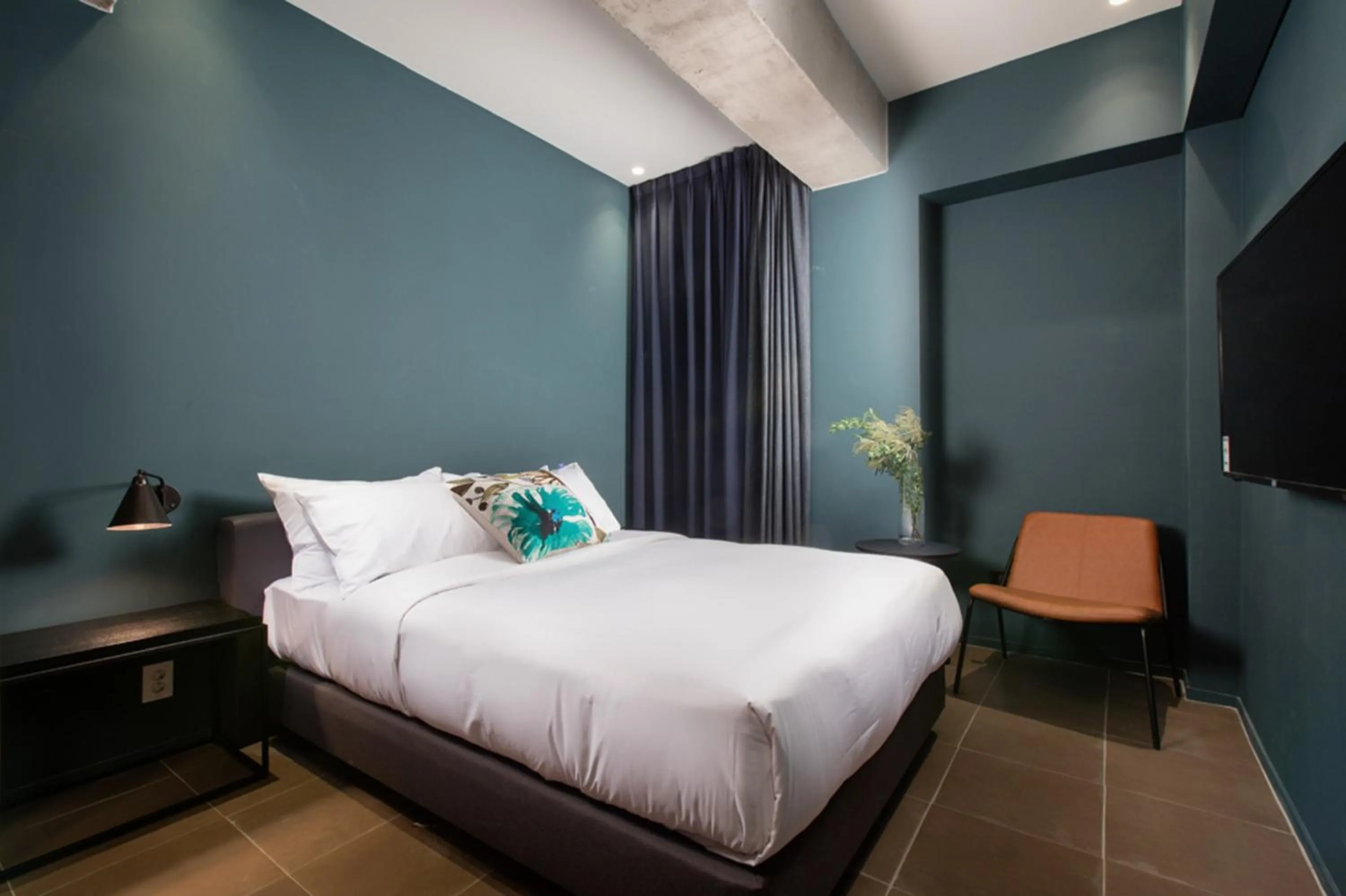 Bed in BROWN DOT Hotel Dadaepo Beach ㅡ 구 Oia Hotel